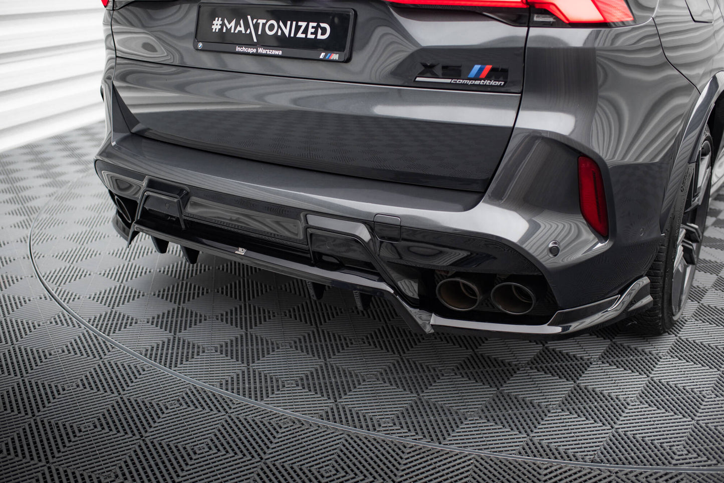 Maxton Mittlerer Diffusor Heck Ansatz DTM Look für BMW X5 M F95 Facelift schwarz Hochglanz