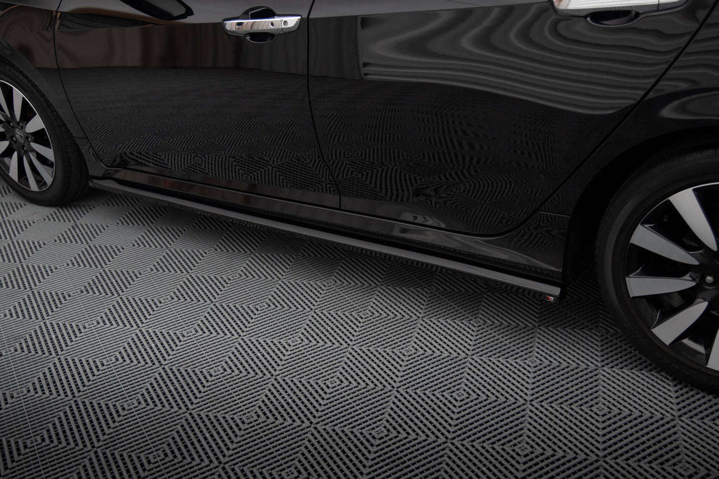 Maxton Seitenschweller Ansatz für Honda Civic Mk10 schwarz Hochglanz