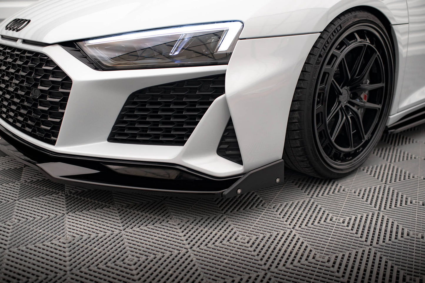 Maxton Front Ansatz V.3 +Flaps für Audi R8 Mk2 Facelift