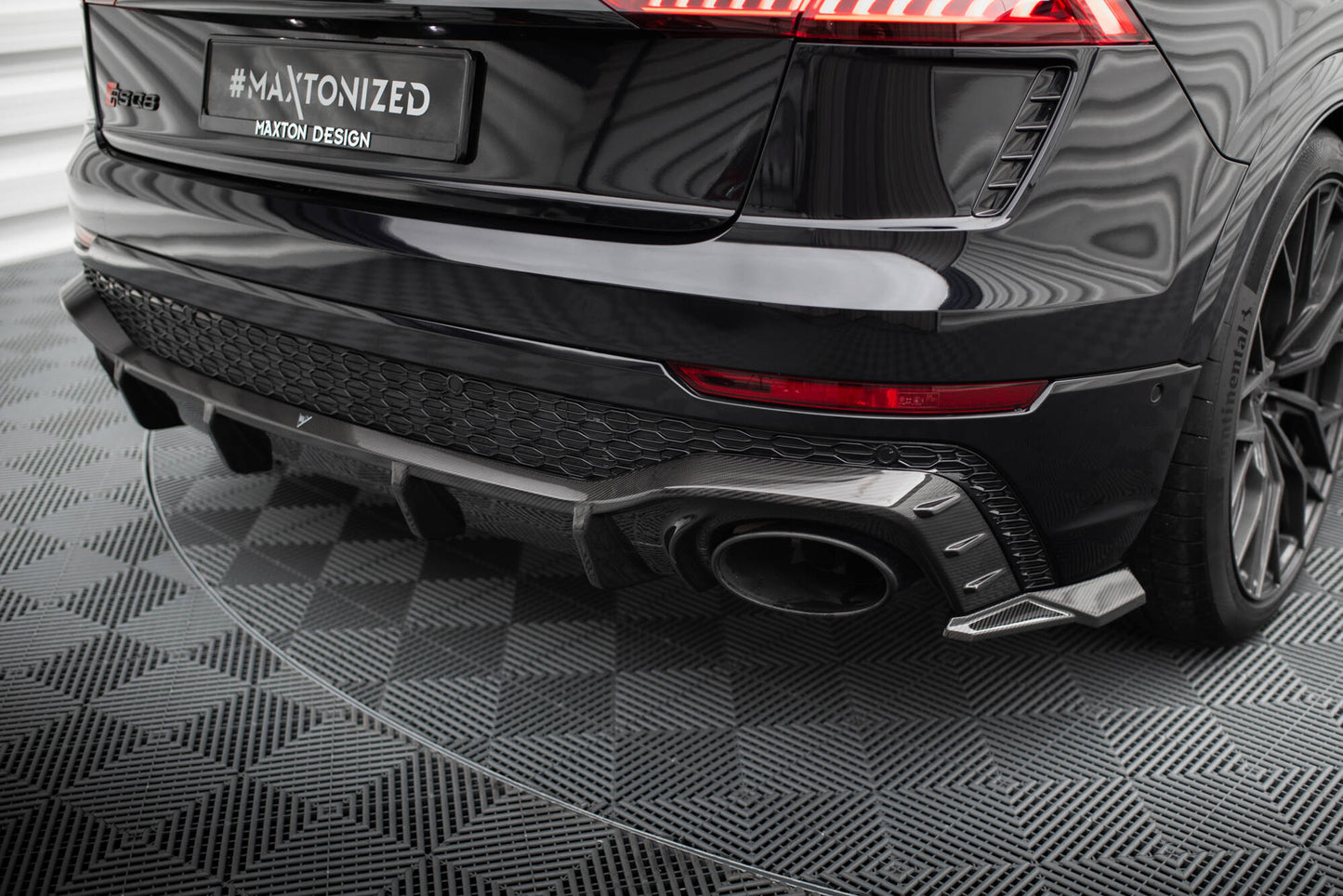 Maxton Carbon Fiber Diffusor Heck Ansatz für Audi RSQ8 Mk1