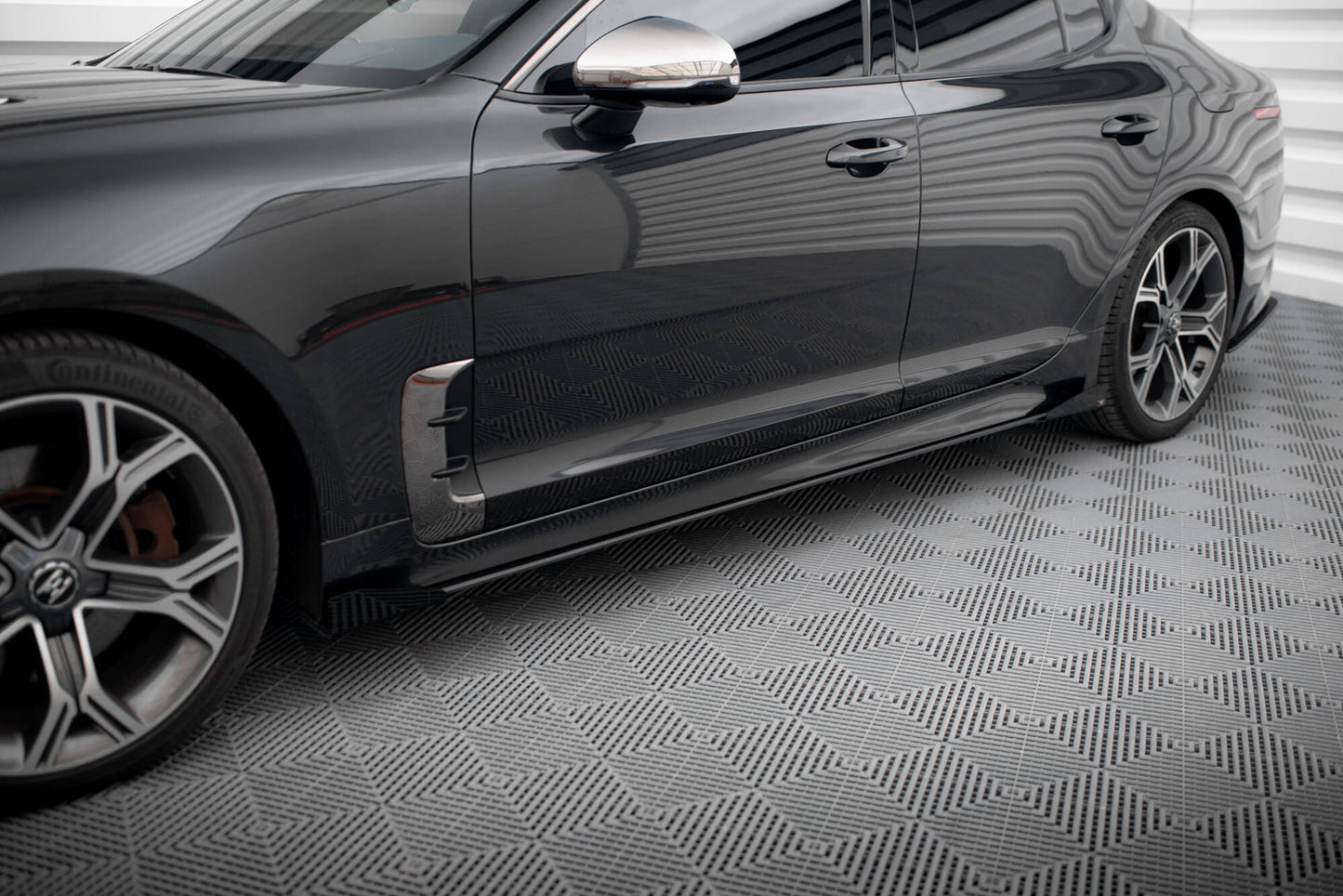 Maxton Street Pro Seitenschweller Ansatz für + Flaps Kia Stinger GT / GT-Line / Standard Mk1 schwarz Hochglanz