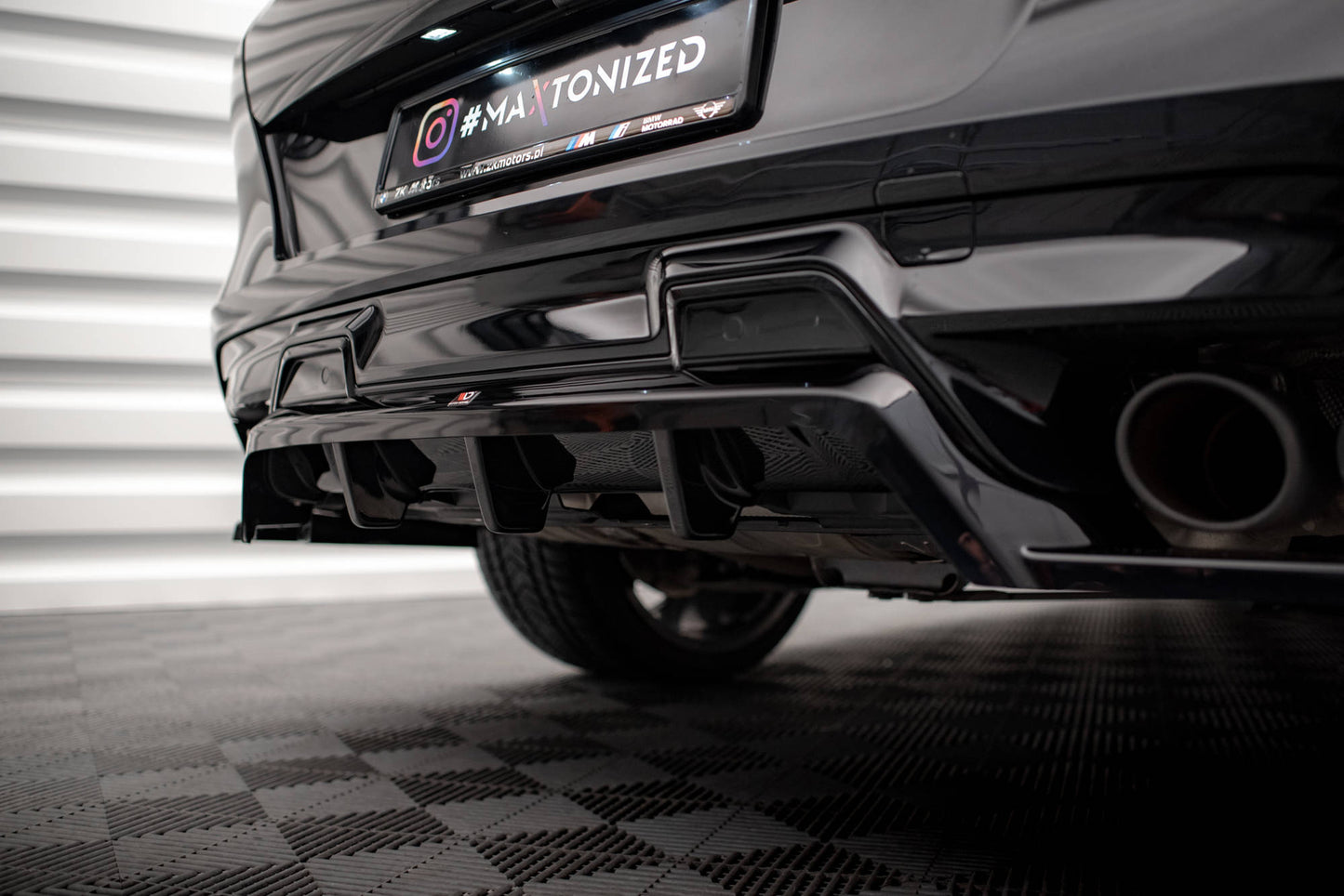 Maxton Mittlerer Diffusor Heck Ansatz DTM Look für BMW X6 M F96 schwarz Hochglanz