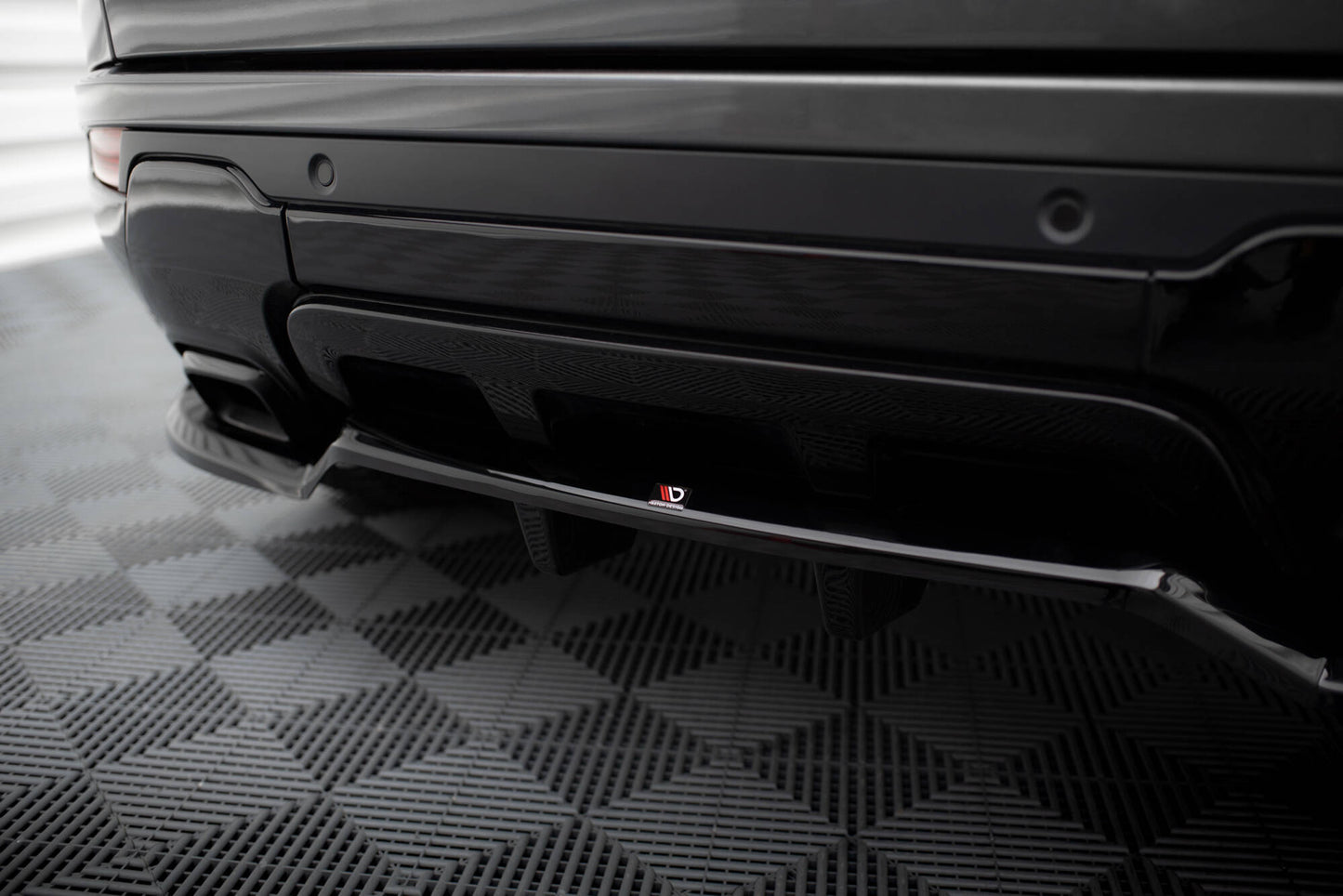 Maxton Mittlerer Diffusor Heck Ansatz DTM Look für Land Rover Range Rover Evoque HSE Dynamic Mk1 Facelift schwarz Hochglanz