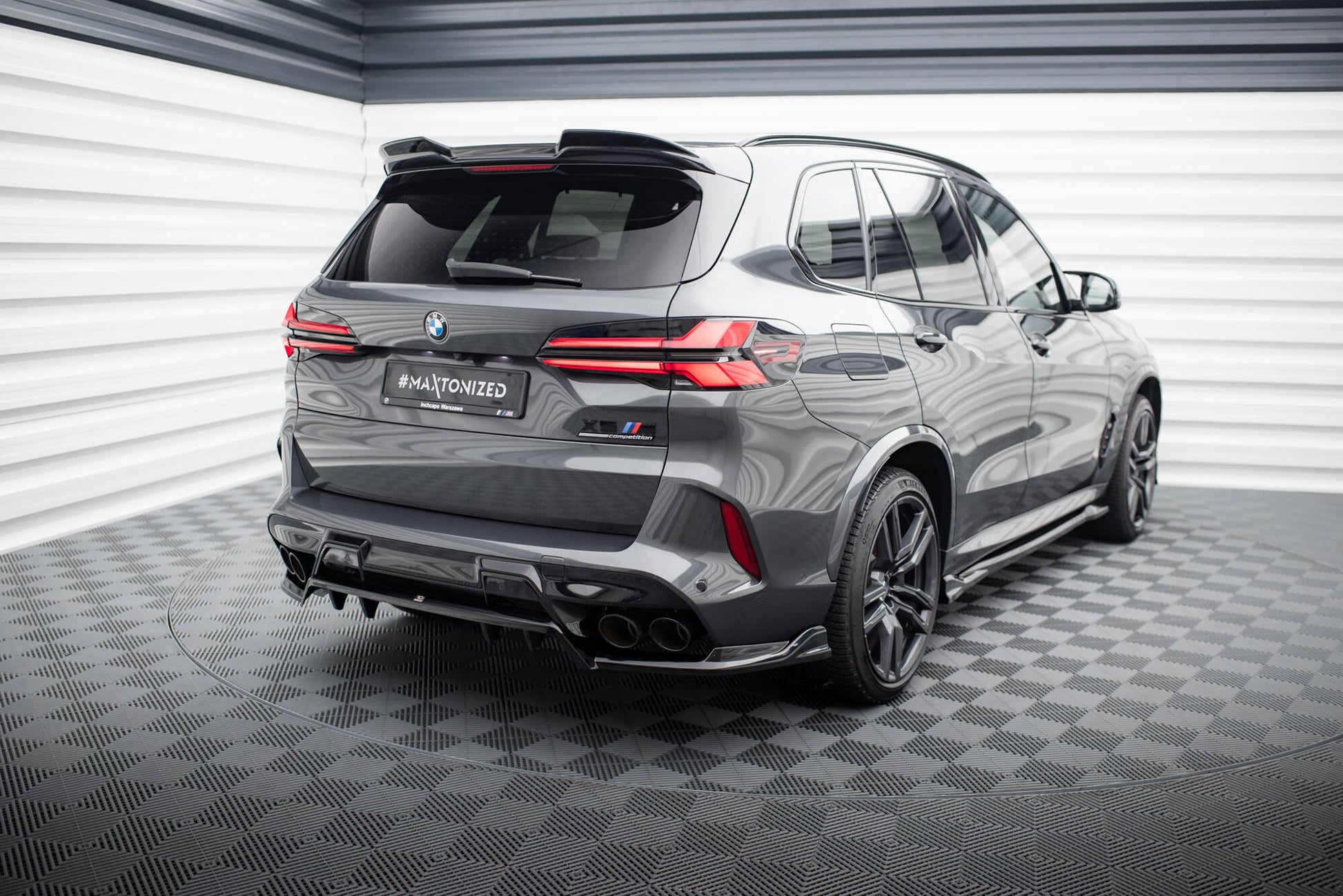 Maxton Mittlerer Diffusor Heck Ansatz DTM Look für BMW X5 M F95 Facelift schwarz Hochglanz