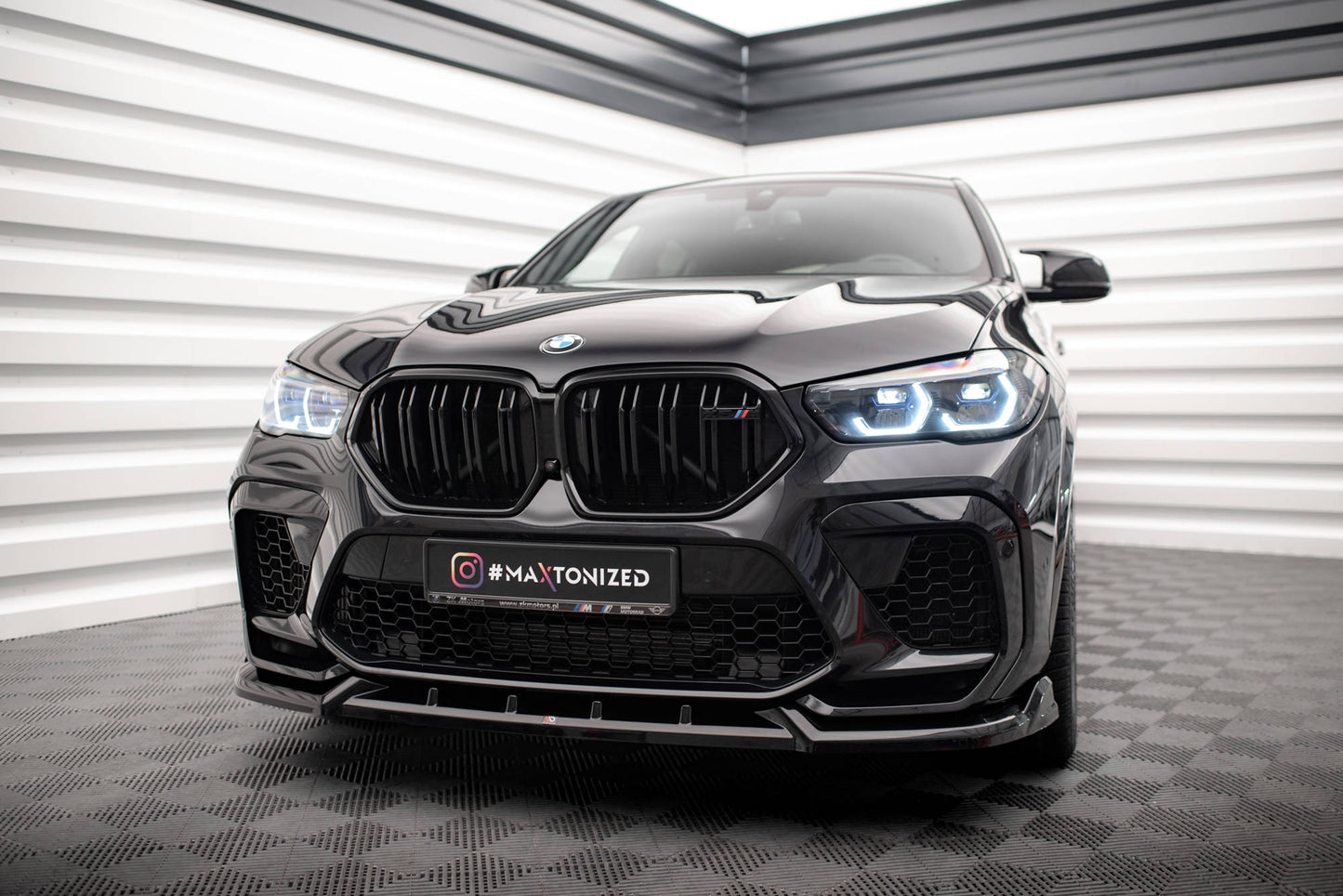 Maxton Front Ansatz V.2 für BMW X6 M F96 schwarz Hochglanz