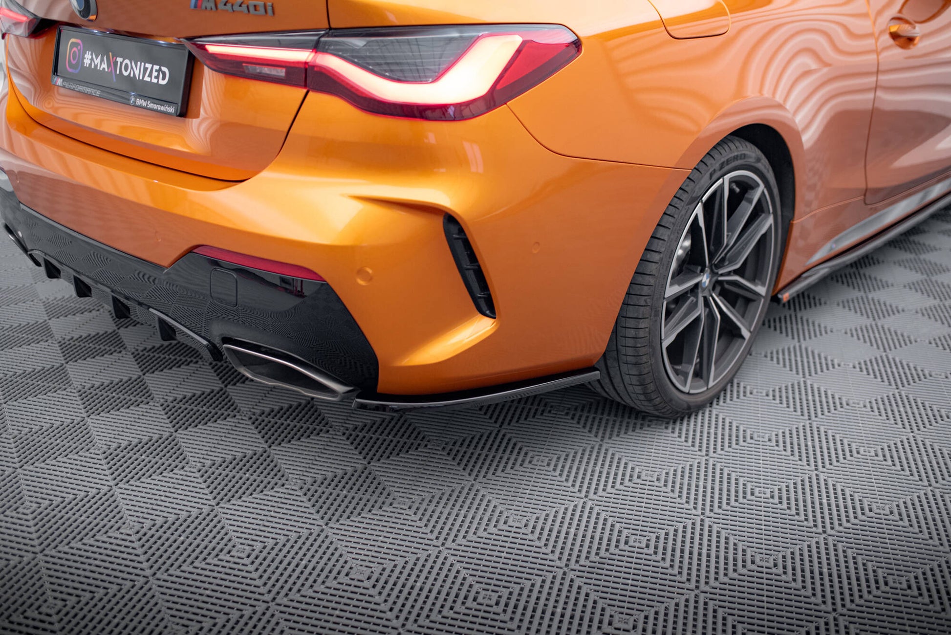 Maxton Heck Ansatz Flaps Diffusor V.1 für BMW M440I G22 schwarz Hochglanz