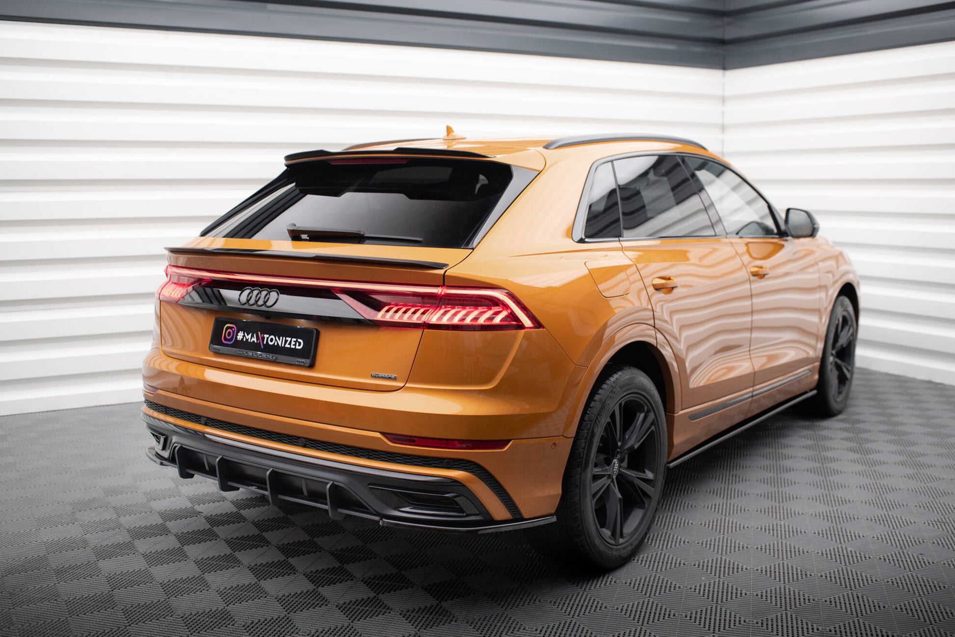 Maxton Street Pro Heckschürze für Audi Q8 S-Line Mk1