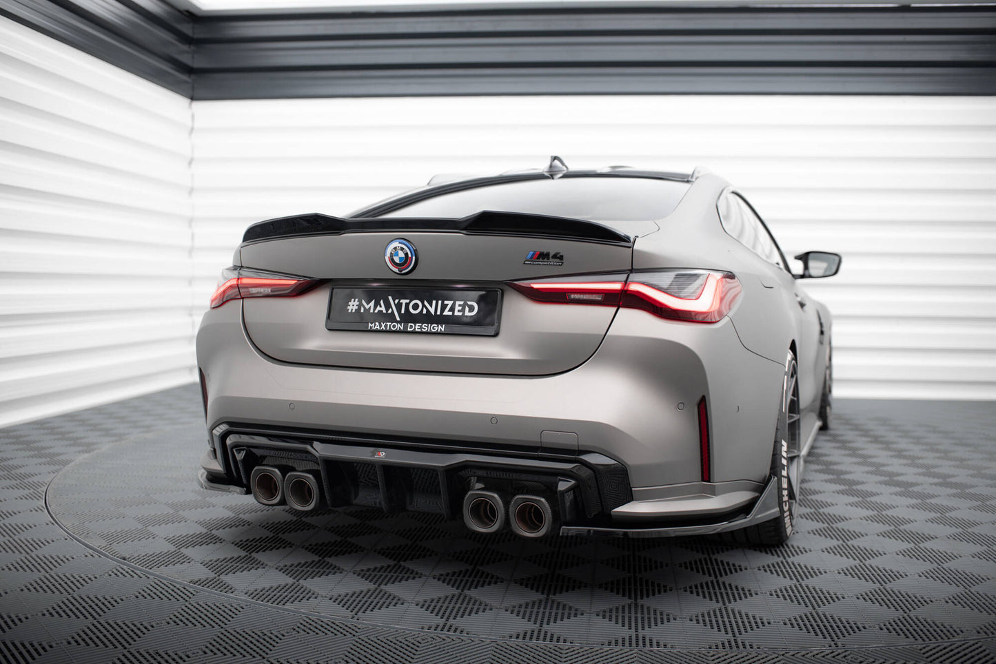 Maxton Spoiler CAP für 3D BMW M4 G82 / M440i G22 / 4 M-Paket G22 schwarz Hochglanz
