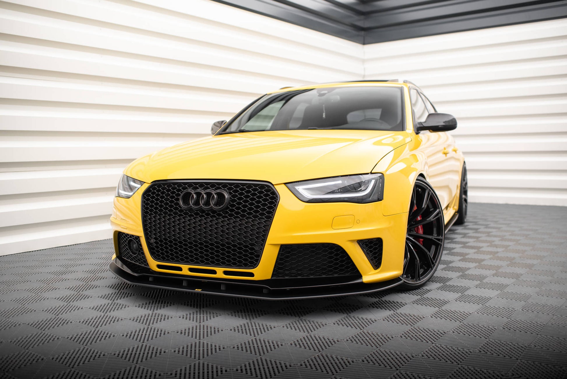 Maxton Street Pro Front Ansatz für für Audi RS4 B8