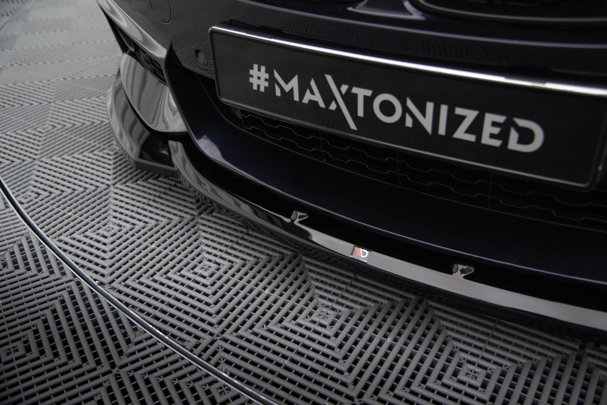 Maxton Front Ansatz V.6 für BMW 4er Coupe / Gran Coupe / Cabrio M-Paket F32 / F36 / F33 schwarz Hochglanz