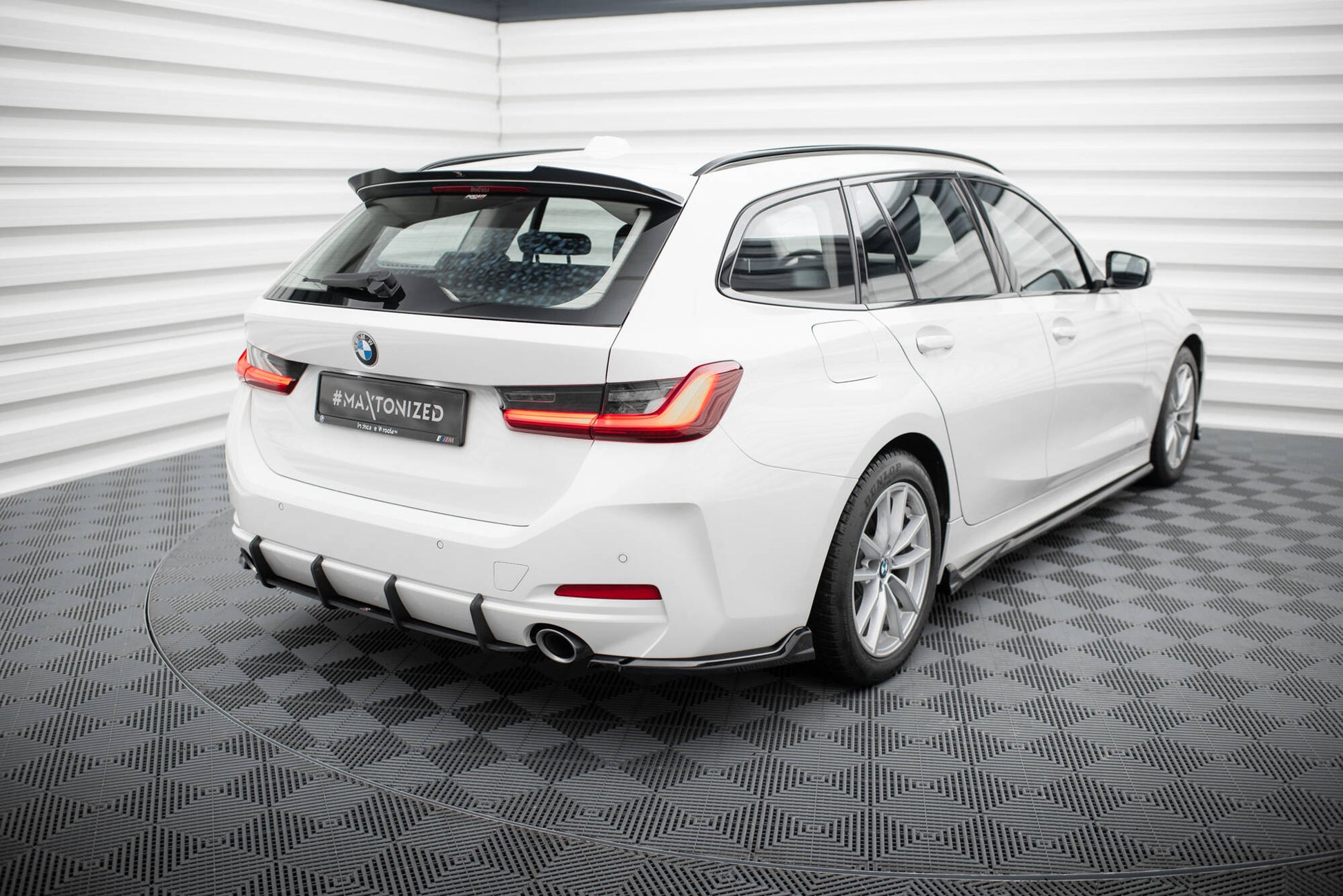 Maxton Heck Ansatz Flaps Diffusor für BMW 3er Limousine / Touring G20 / G21 Facelift schwarz Hochglanz
