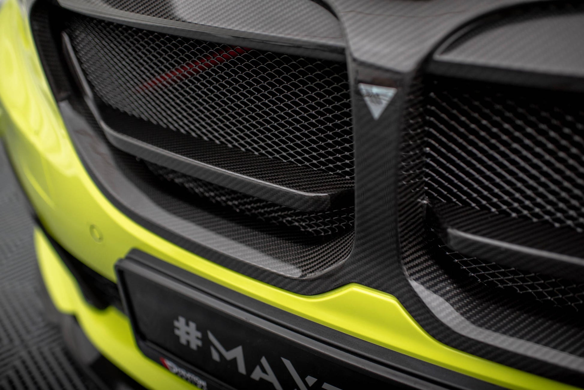 Maxton Carbon Fiber Front Grill BMW 1er F40 M-Paket/ M135i