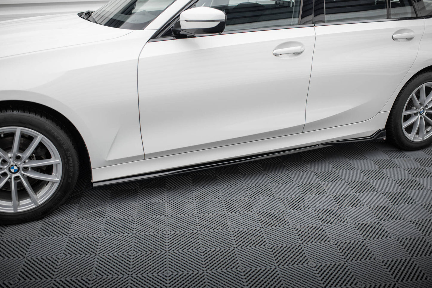 Maxton Seitenschweller Ansatz für BMW 3er Limousine / Touring G20 / G21 Facelift schwarz Hochglanz