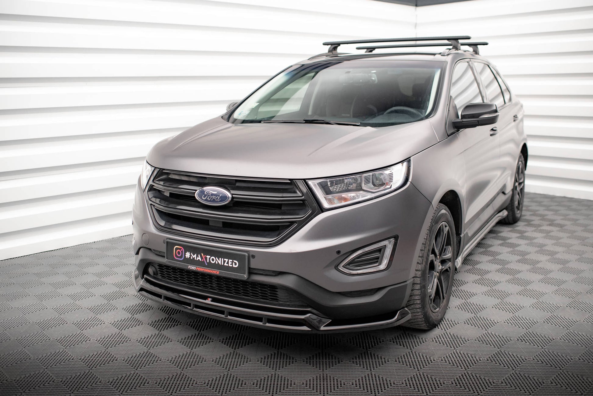 Maxton Front Ansatz für Ford Edge Mk2 schwarz Hochglanz