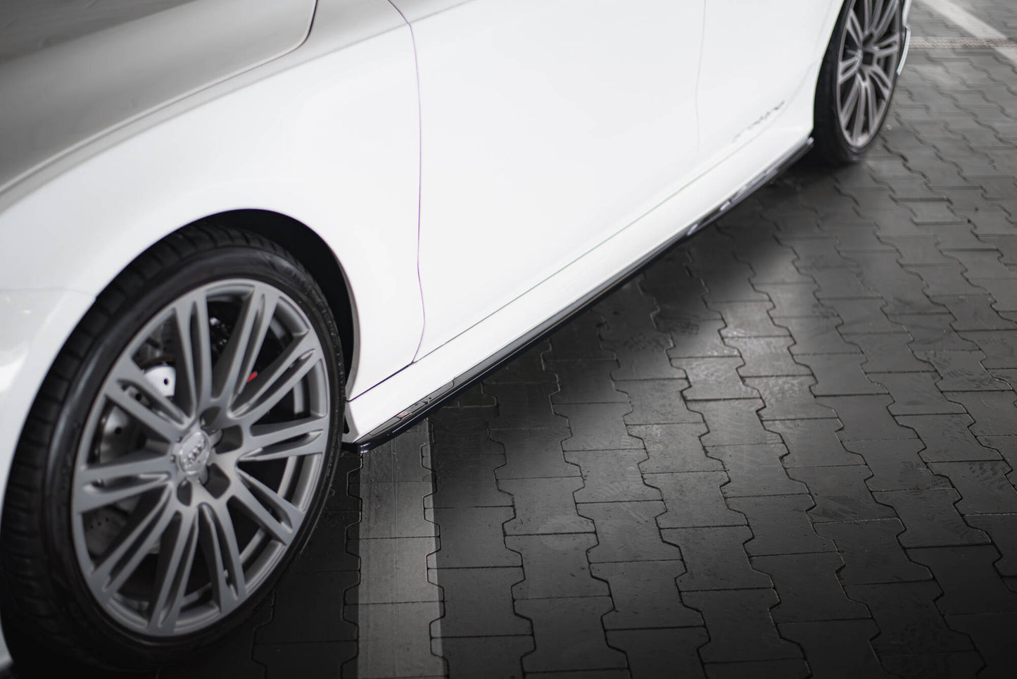 Maxton Seitenschweller Ansatz für V.2 für Audi RS7 C7 Facelift schwarz Hochglanz