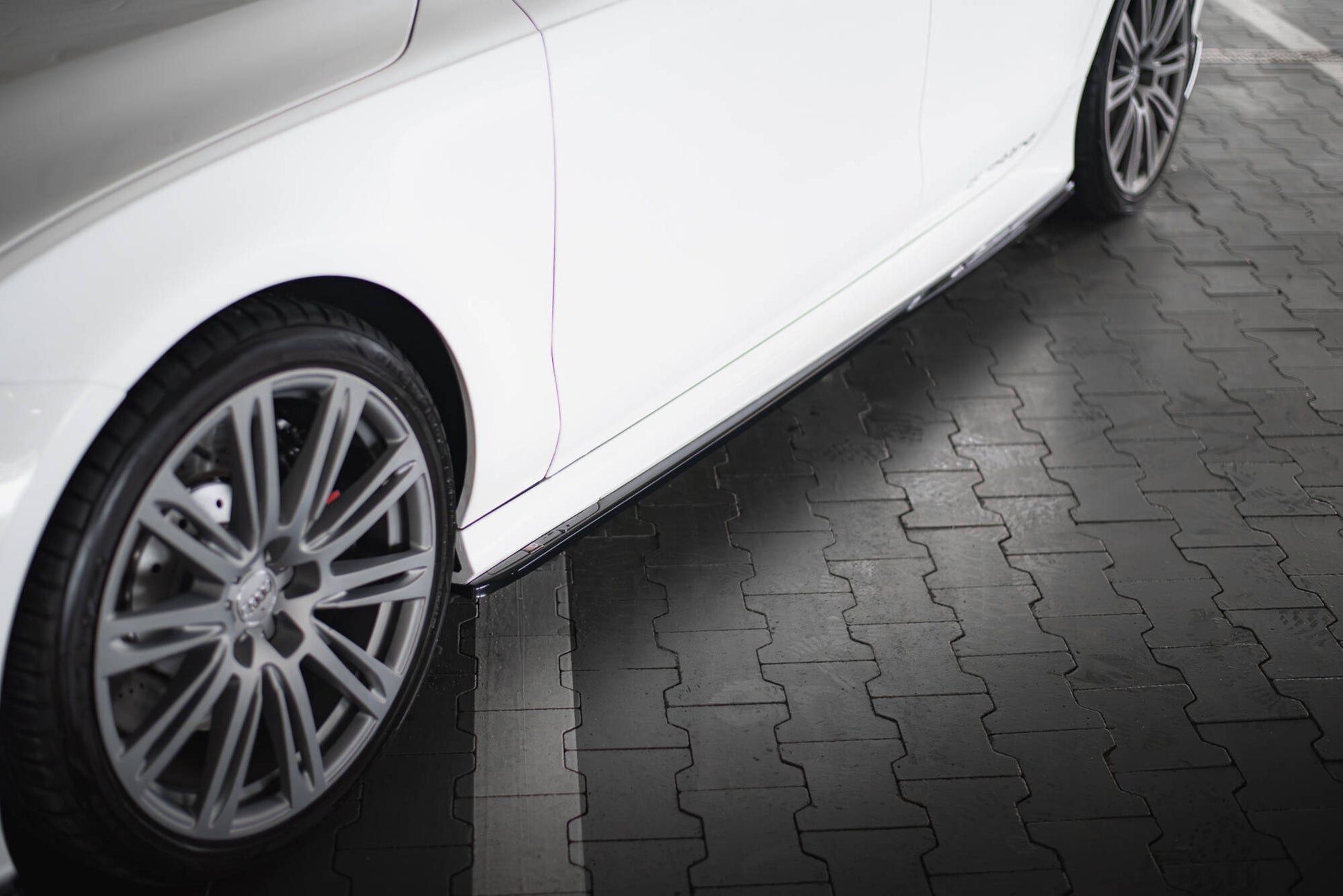 Maxton Seitenschweller Ansatz für V.2 für Audi RS7 C7 Facelift schwarz Hochglanz