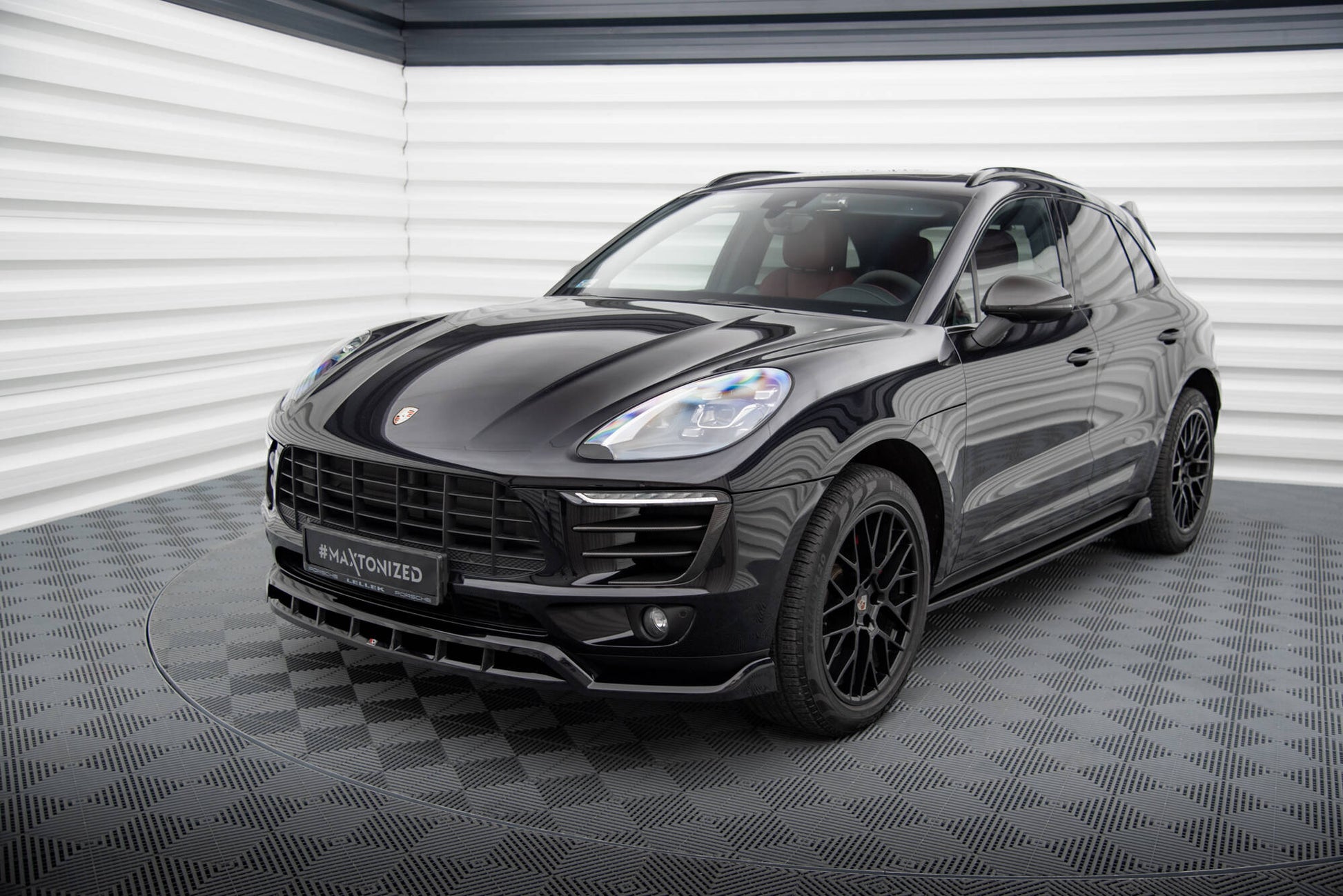 Maxton Front Ansatz V.3 für Porsche Macan Mk1 schwarz Hochglanz
