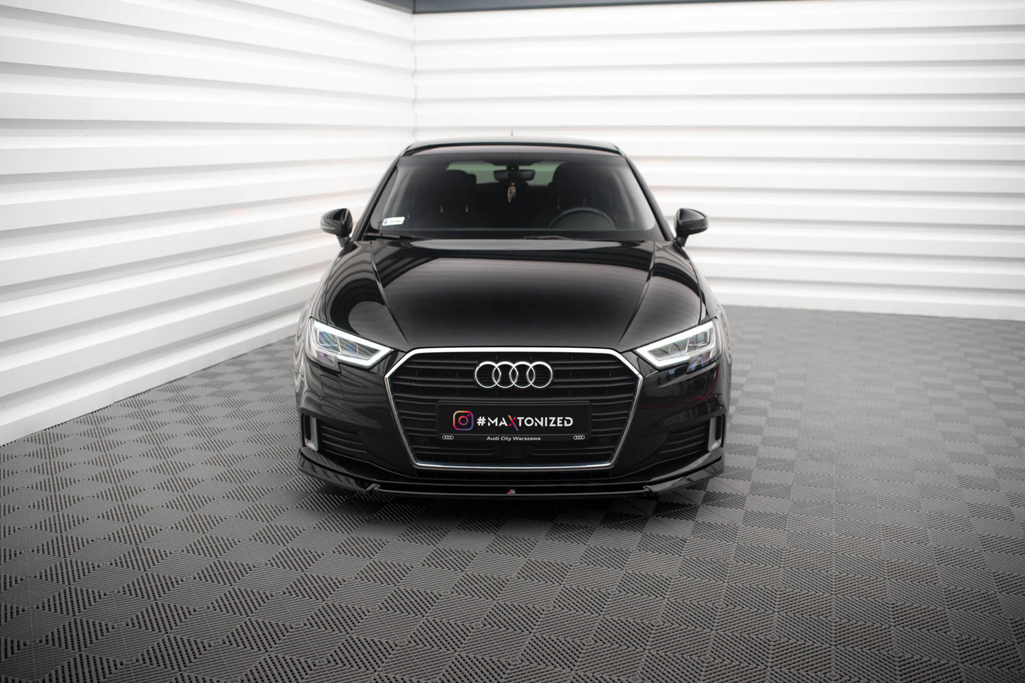 Maxton Front Ansatz V.2 für Audi A3 Sportback 8V Facelift schwarz Hochglanz