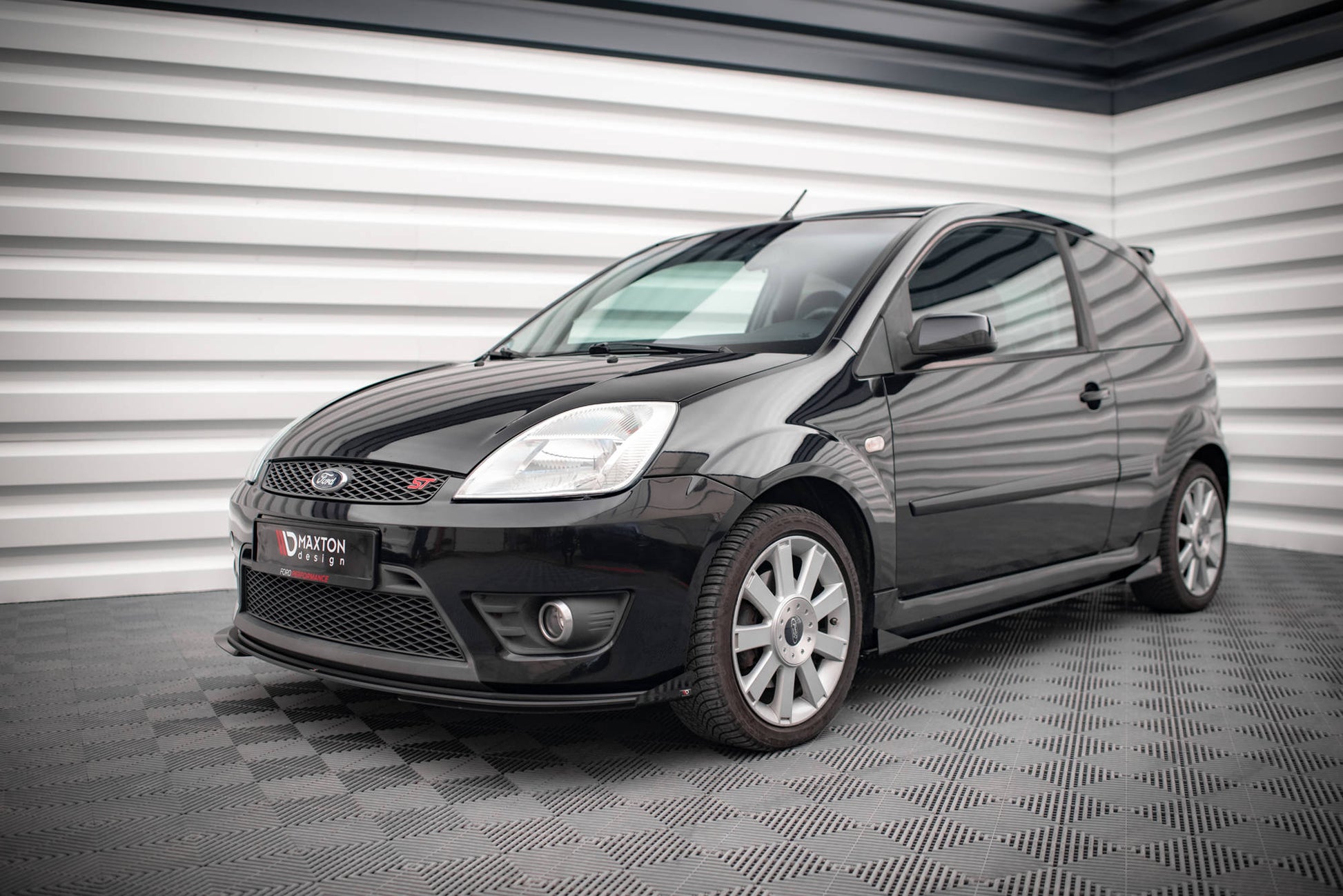 Maxton Front Flaps Ford Fiesta ST Mk6 schwarz Hochglanz
