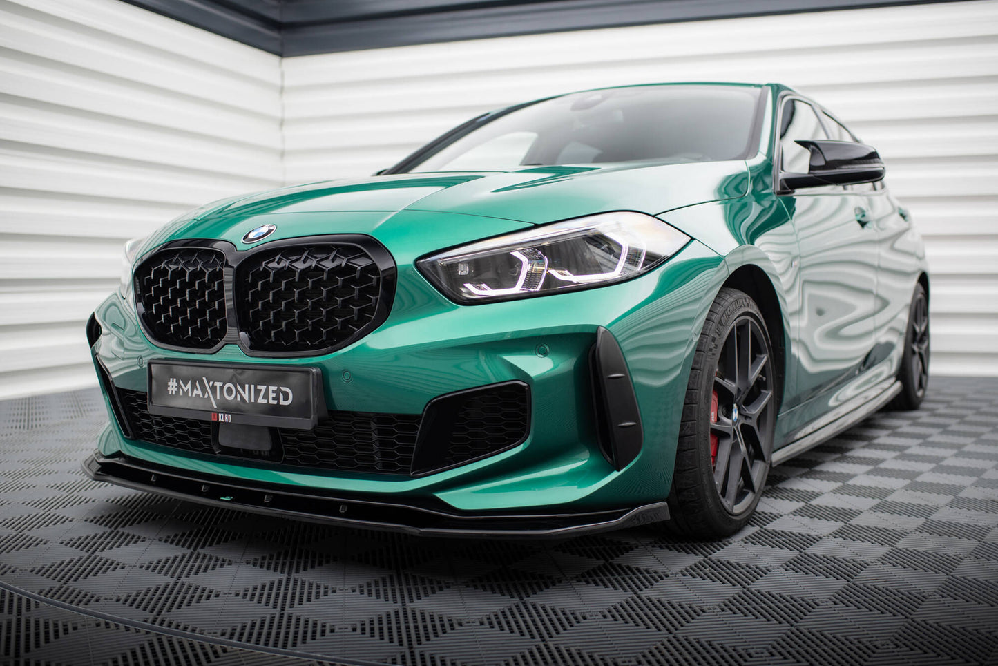 Maxton Lufteinlassabdeckungen der vorderen Stoßstange BMW 1er F40 M-Paket / M135i