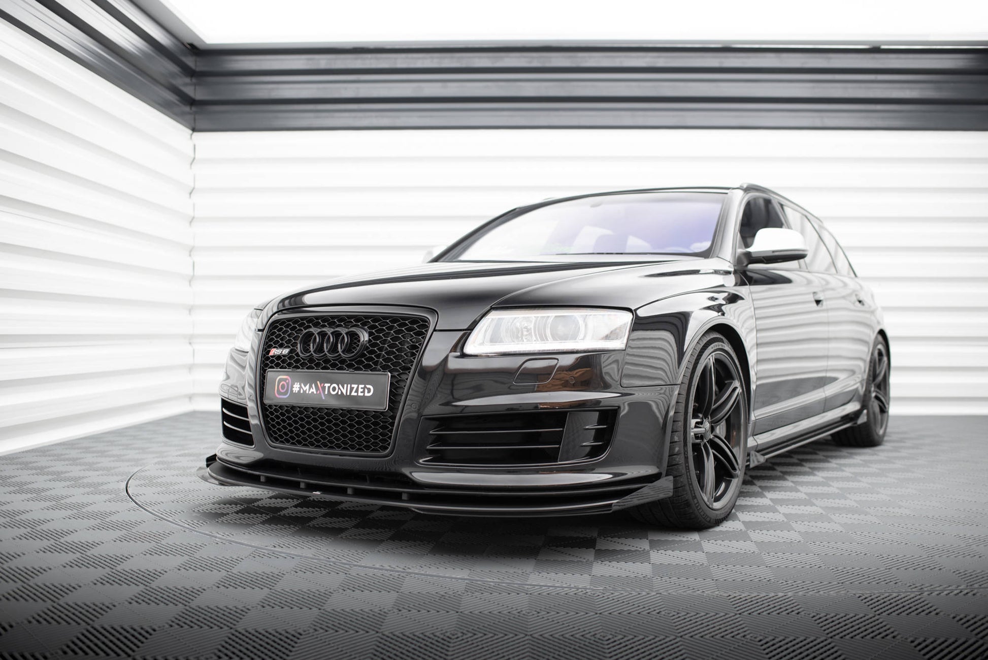 Maxton Street Pro Front Ansatz für +Flaps für + Flaps Audi RS6 Avant C6 schwarz Hochglanz