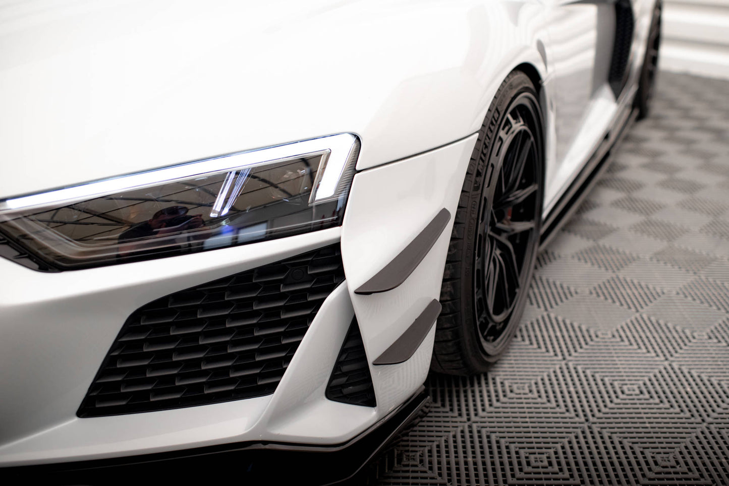 Maxton Stoßstangenflügel vorne (Canards) Audi R8 Mk2 Facelift