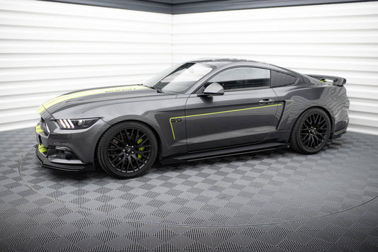 Maxton Side Flaps Ford Mustang GT Mk6  schwarz Hochglanz