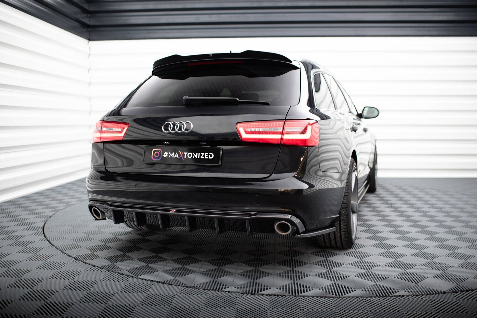 Maxton Diffusor Heck Ansatz für Audi A6 Avant C7
