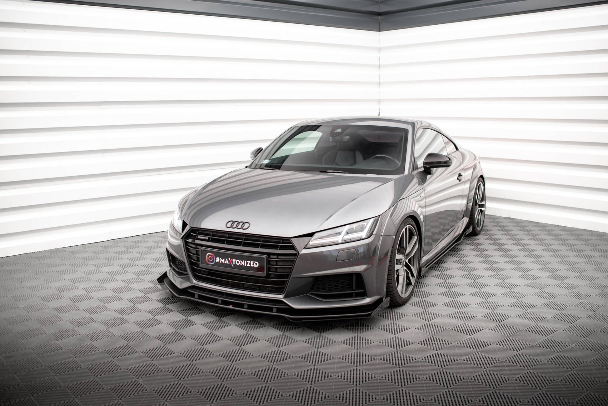Maxton Front Flaps Audi TT S / S-Line 8S schwarz Hochglanz