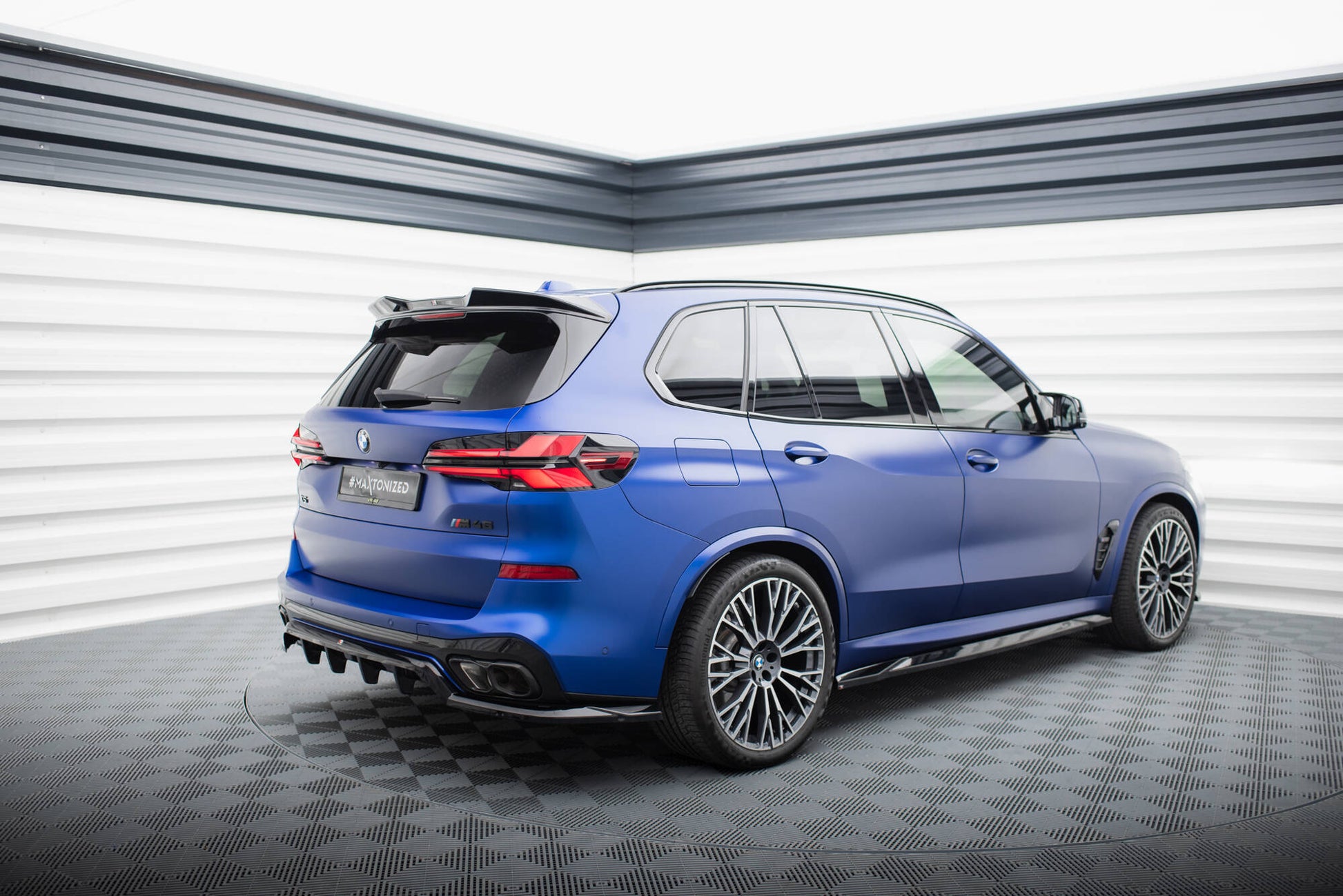 Maxton Mittlerer Diffusor Heck Ansatz DTM Look für V.1 BMW X5 M-Paket G05 Facelift schwarz Hochglanz