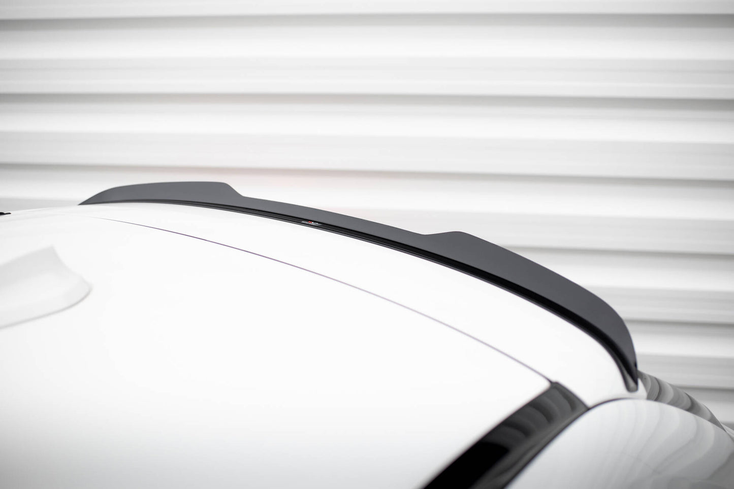 Maxton Spoiler CAP V.2 für BMW 5er Touring G31 schwarz Hochglanz