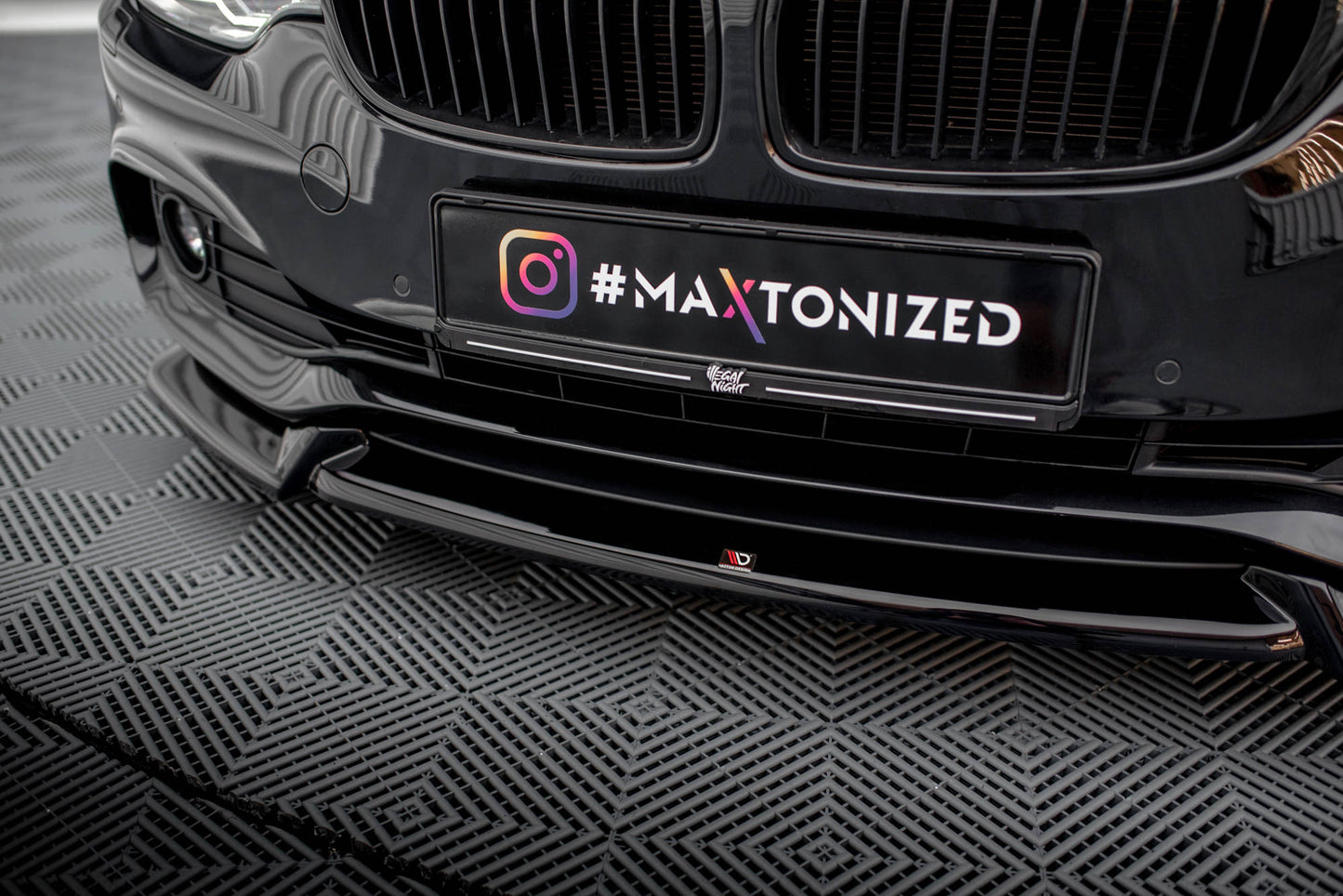 Maxton Front Ansatz V.2 für BMW 4er Coupe / Gran Coupe / Cabrio F32 / F36 / F33 schwarz Hochglanz