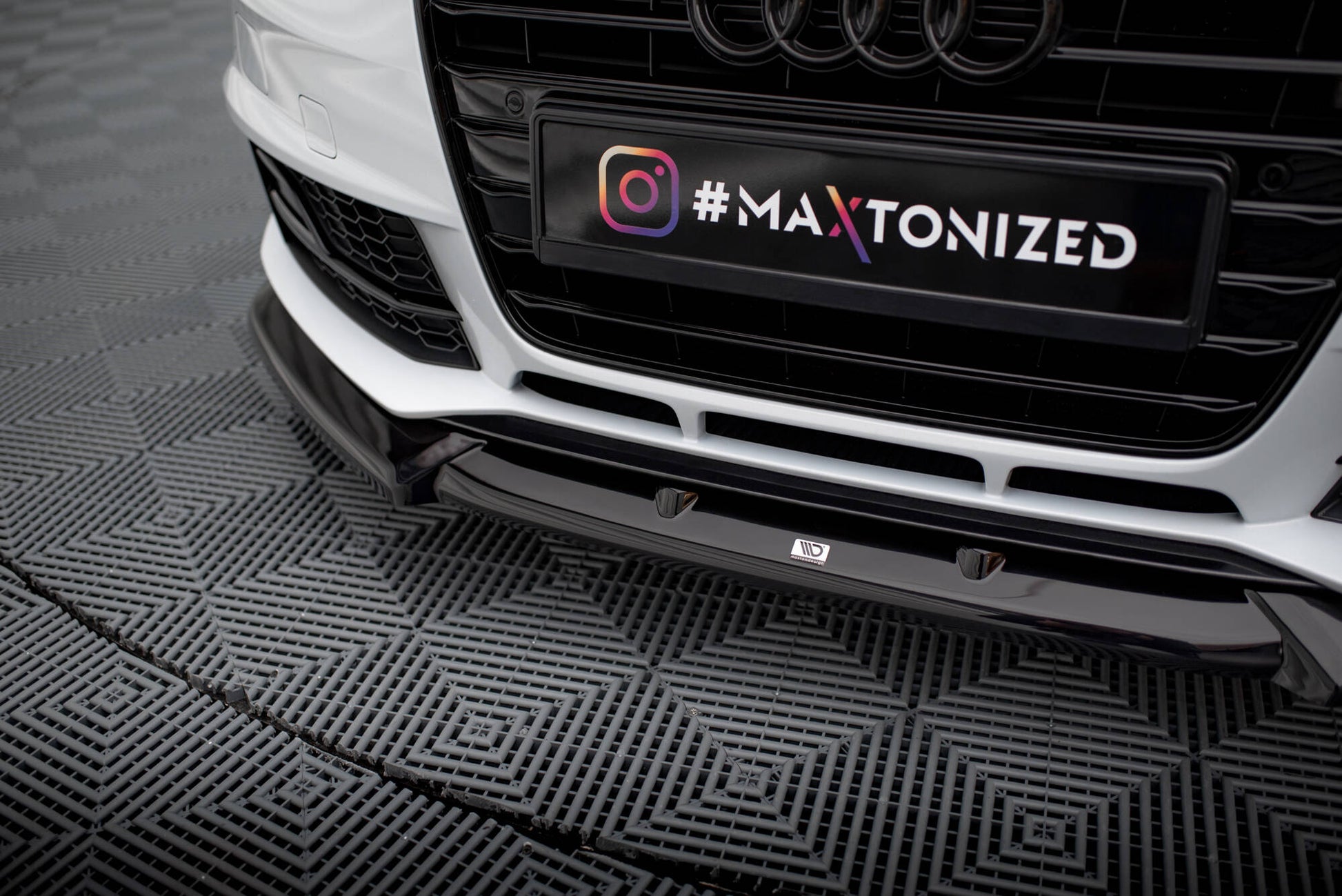 Maxton Front Ansatz V.1 für Audi A4 Competition B8 Facelift schwarz Hochglanz