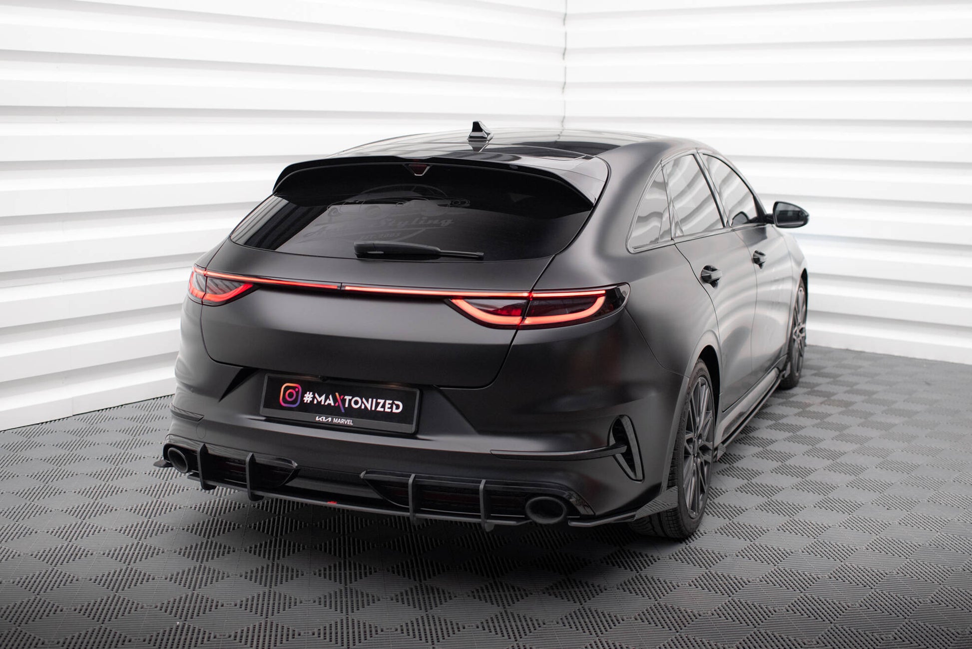 Maxton Hintere Seiten Flaps für Kia Proceed GT Mk1 Facelift schwarz Hochglanz
