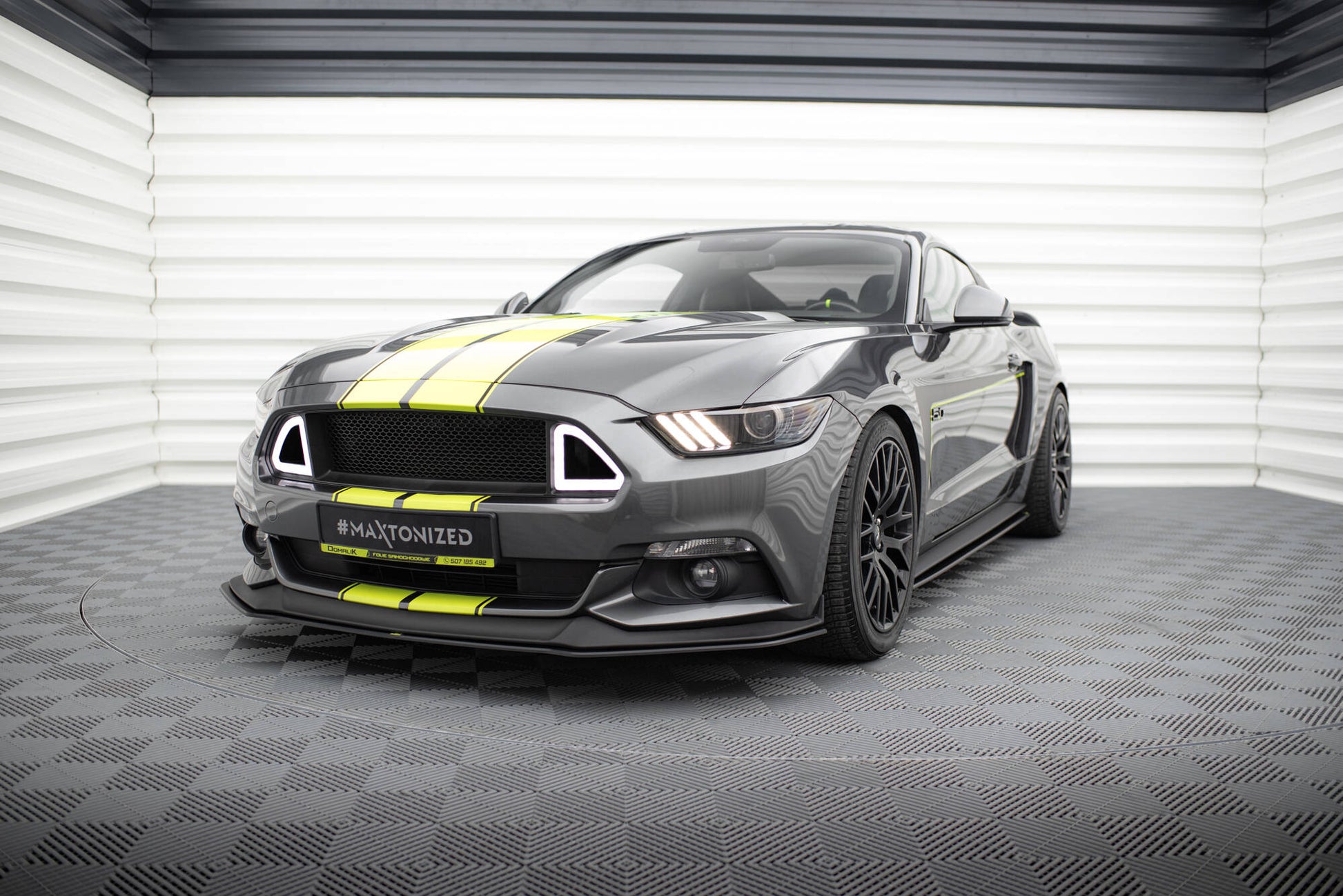Maxton Street Pro Front Ansatz für für Ford Mustang GT Mk6