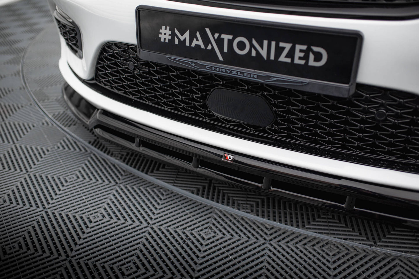 Maxton Front Ansatz für Chrysler Pacifica Mk2 Facelift schwarz Hochglanz
