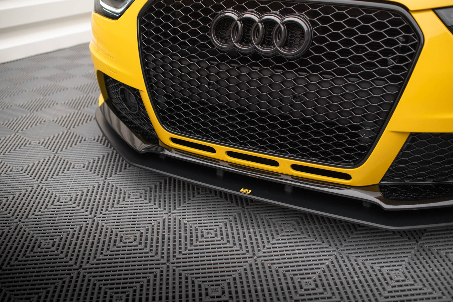 Maxton Street Pro Front Ansatz für für Audi RS4 B8
