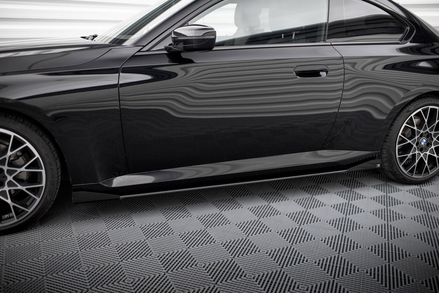Maxton Side Flaps BMW 2 Coupe G42 schwarz Hochglanz