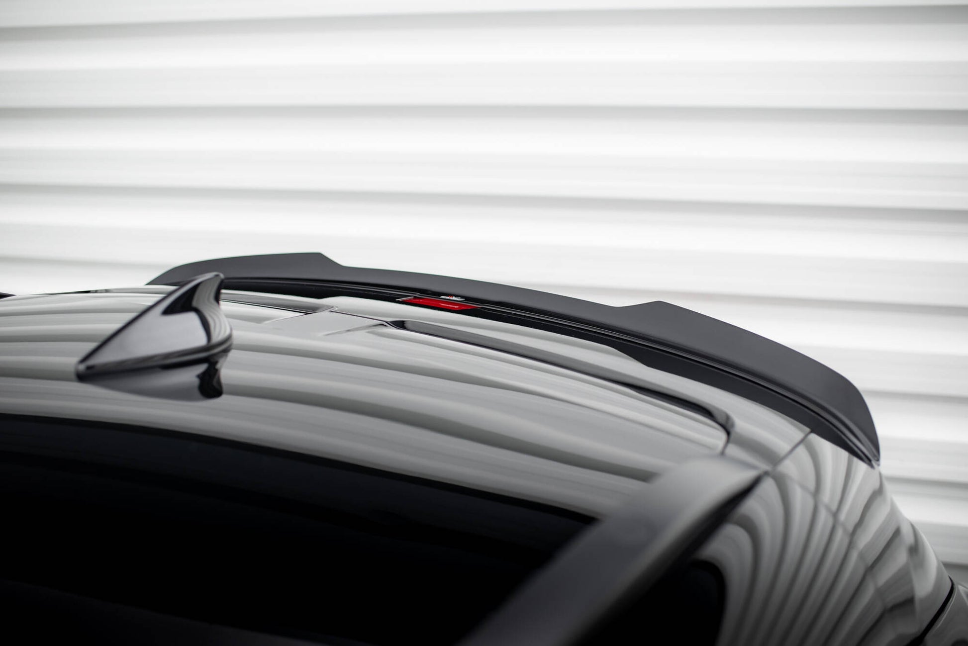 Maxton Spoiler CAP für Hyundai Kona N-Line Mk2 schwarz Hochglanz