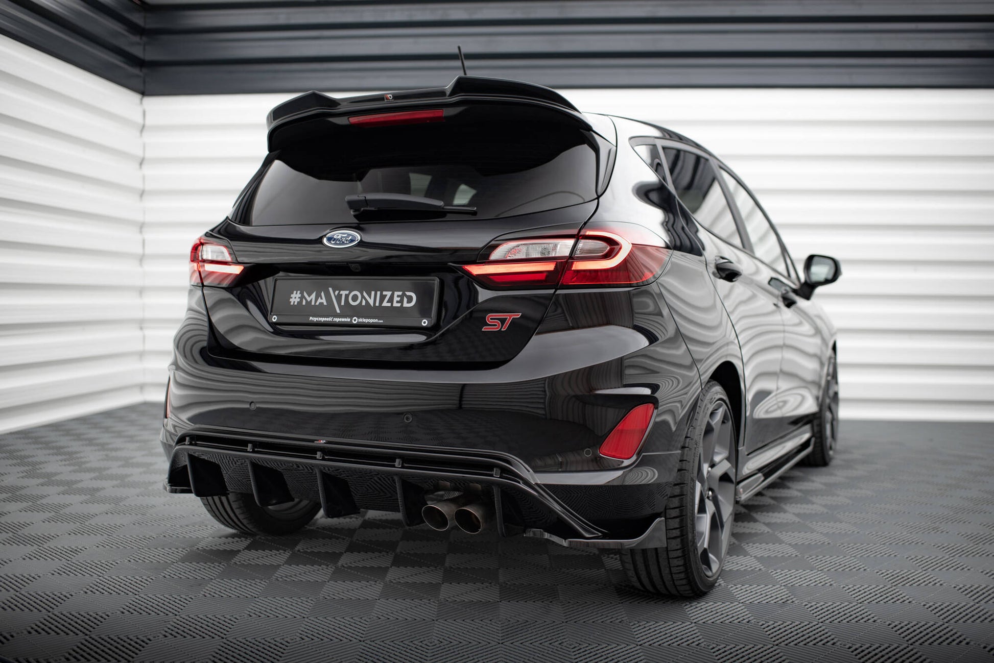 Maxton Spoiler CAP für 3D Ford Fiesta ST / ST-Line Mk8 schwarz Hochglanz