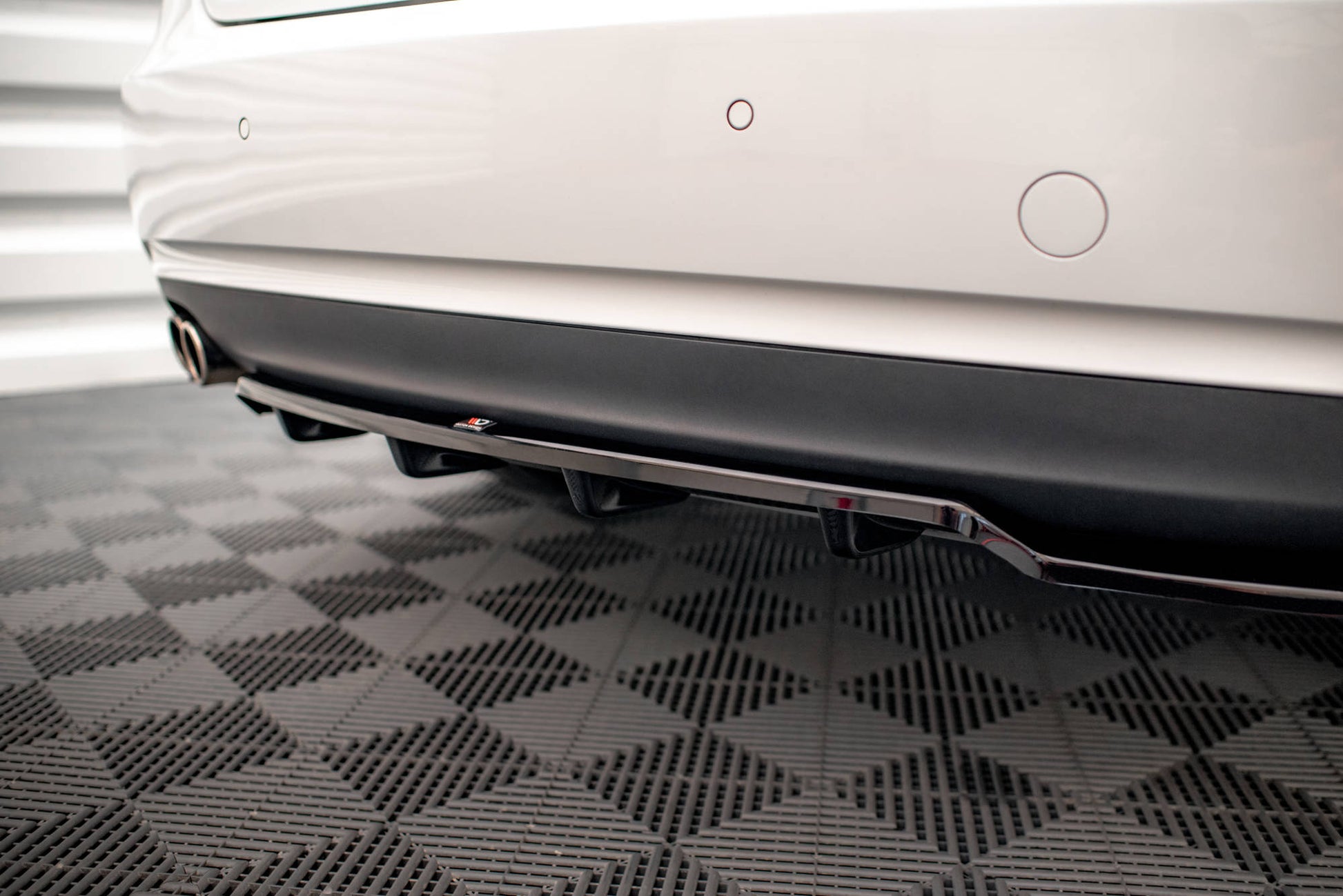 Maxton Mittlerer Diffusor Heck Ansatz DTM Look für Audi A5 Coupe 8T Facelift schwarz Hochglanz