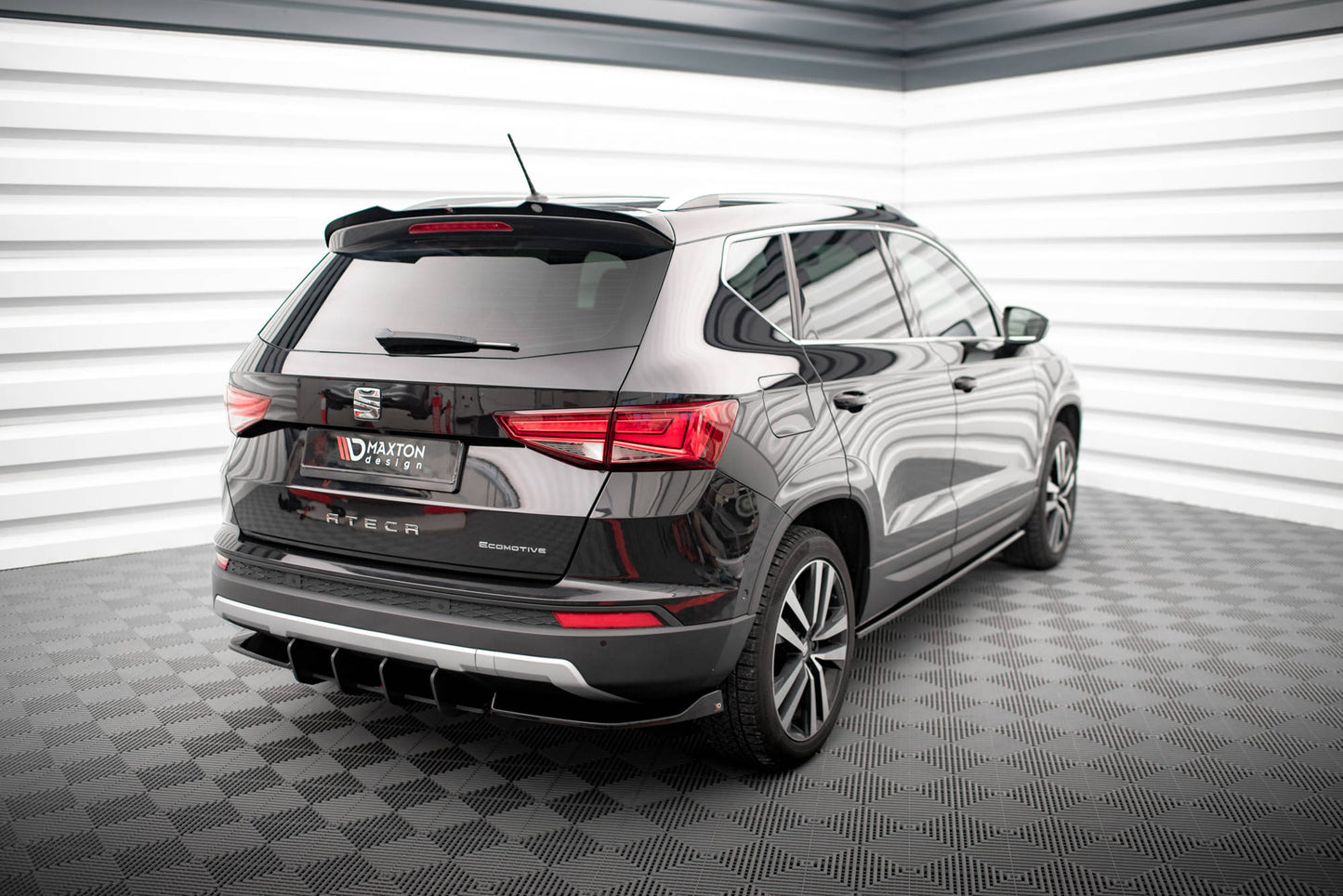 Maxton Heck Ansatz Flaps Diffusor für Seat Ateca Mk1 schwarz Hochglanz