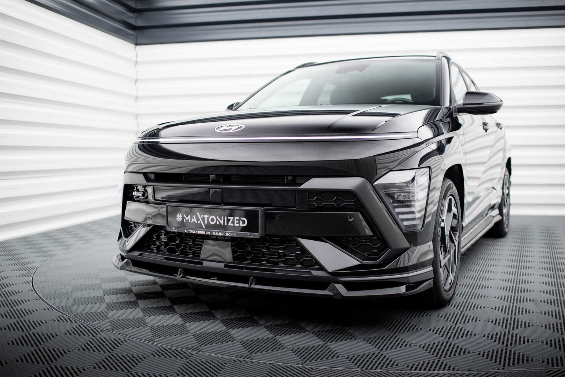 Maxton Front Ansatz für Hyundai Kona N-Line Mk2 schwarz Hochglanz