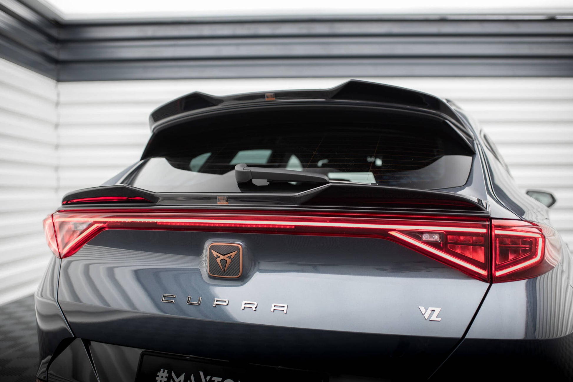 Maxton Niedriger Spoiler CAP für 3D Cupra Formentor Mk1 schwarz Hochglanz