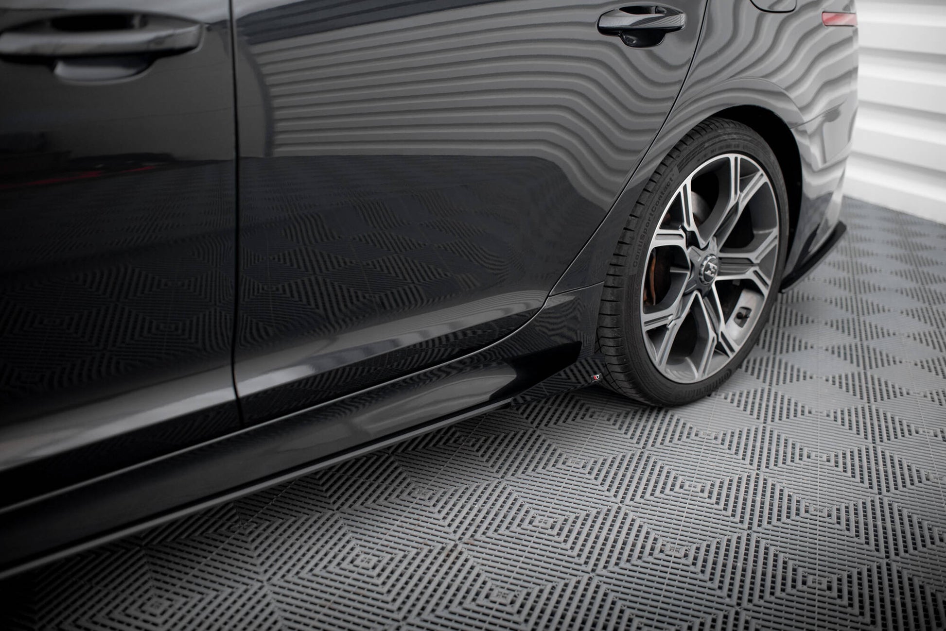 Maxton Street Pro Seitenschweller Ansatz für + Flaps Kia Stinger GT / GT-Line / Standard Mk1 schwarz Hochglanz