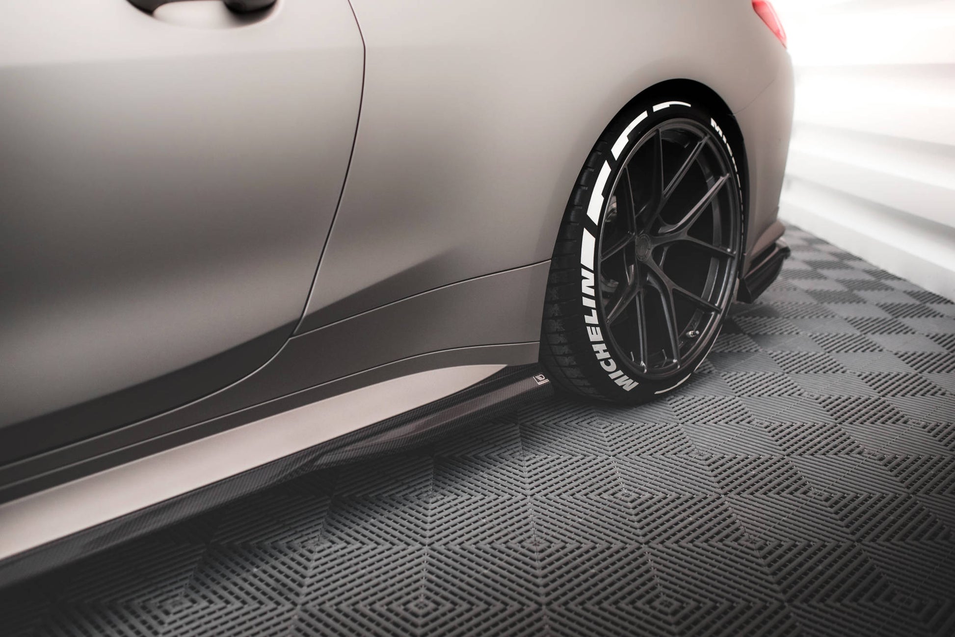 Maxton Set of Carbon Fiber Splitters BMW M4 G82 schwarz matt