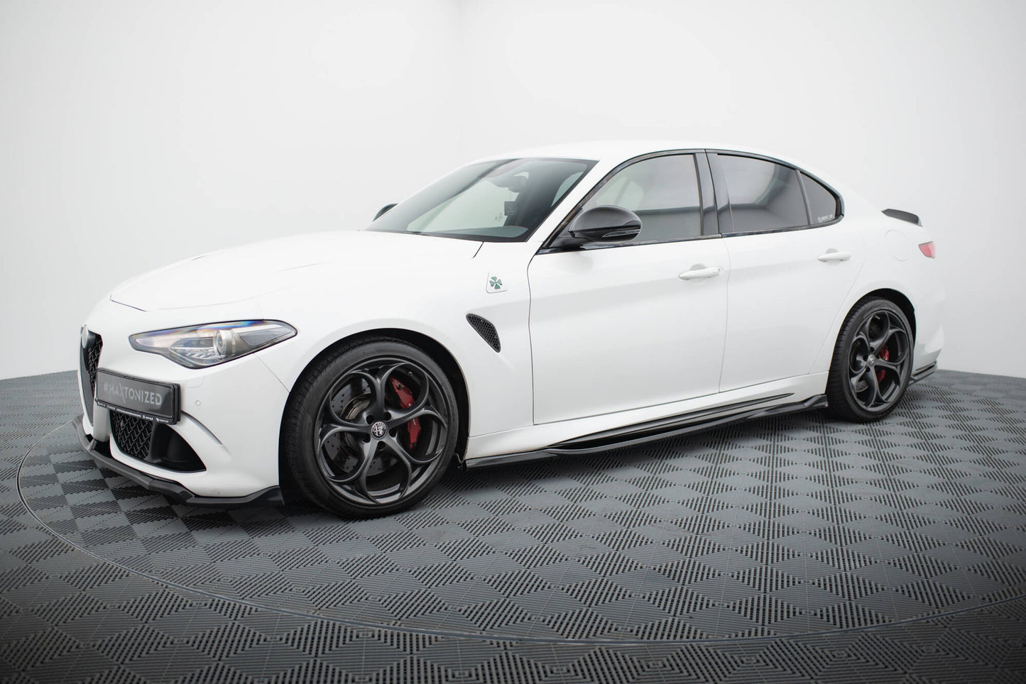Maxton Seitenschweller Ansatz für Alfa Romeo Giulia Quadrifoglio schwarz Hochglanz