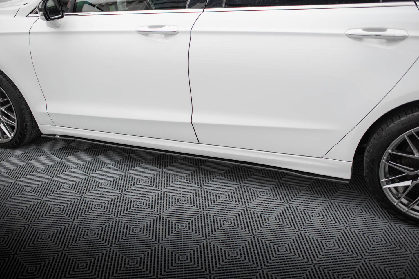 Maxton Street Pro Seitenschweller Ansatz für Ford Mondeo Sport Mk5 Facelift / Fusion Sport Mk2 Facelift