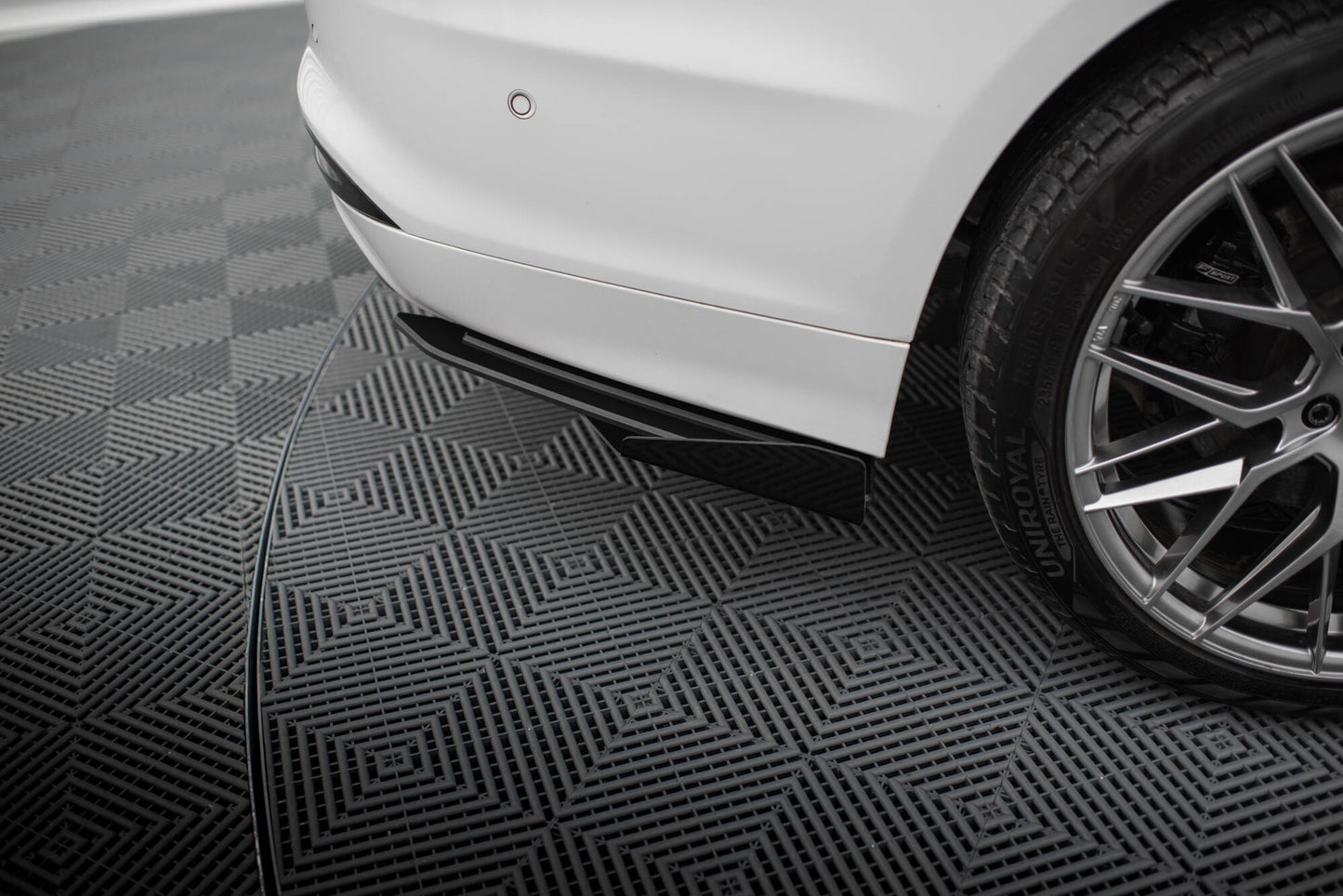 Maxton Hintere Seiten Flaps für Ford Mondeo Sport Mk5 Facelift / Fusion Sport Mk2 Facelift schwarz Hochglanz