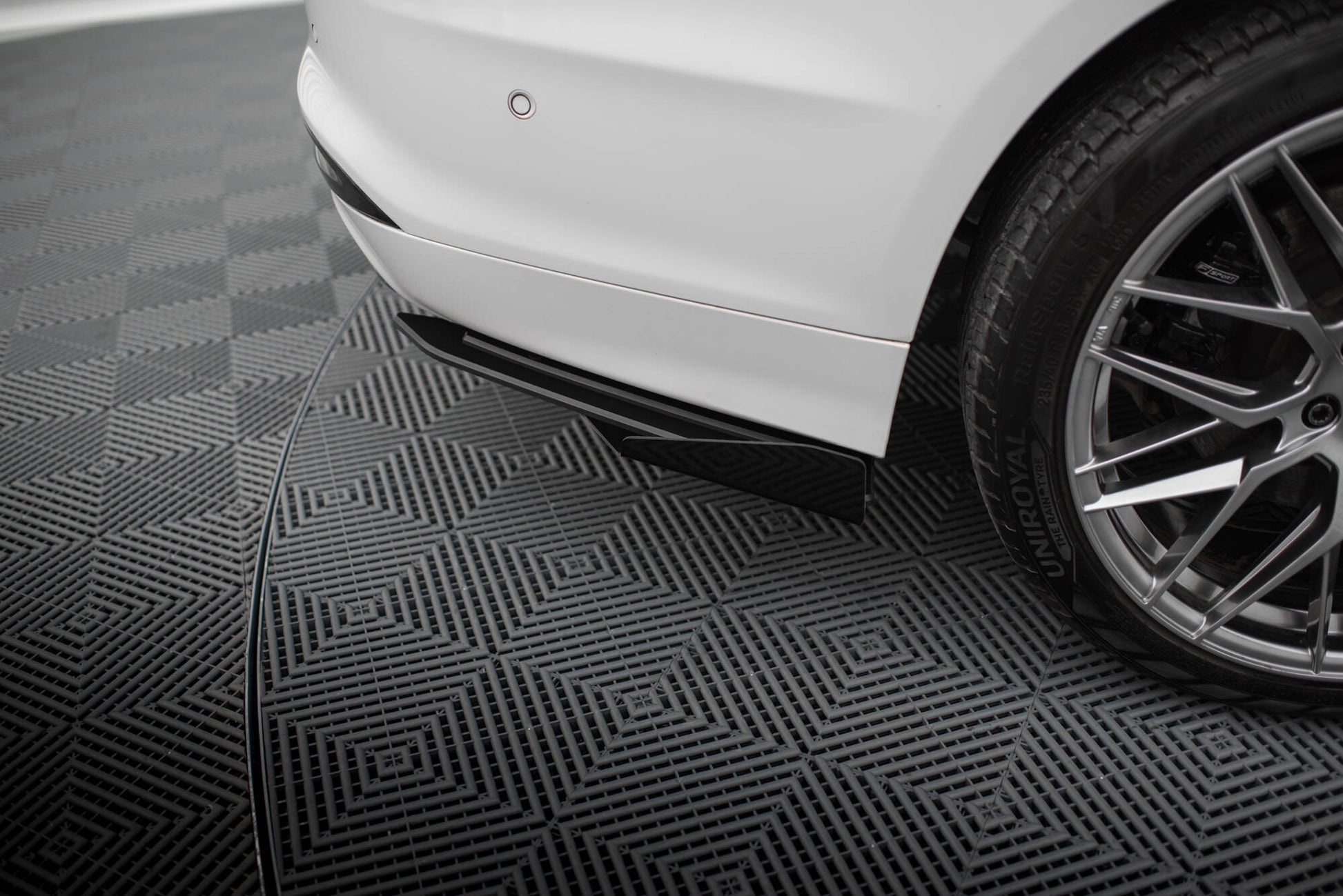 Maxton Hintere Seiten Flaps für Ford Mondeo Sport Mk5 Facelift / Fusion Sport Mk2 Facelift schwarz Hochglanz
